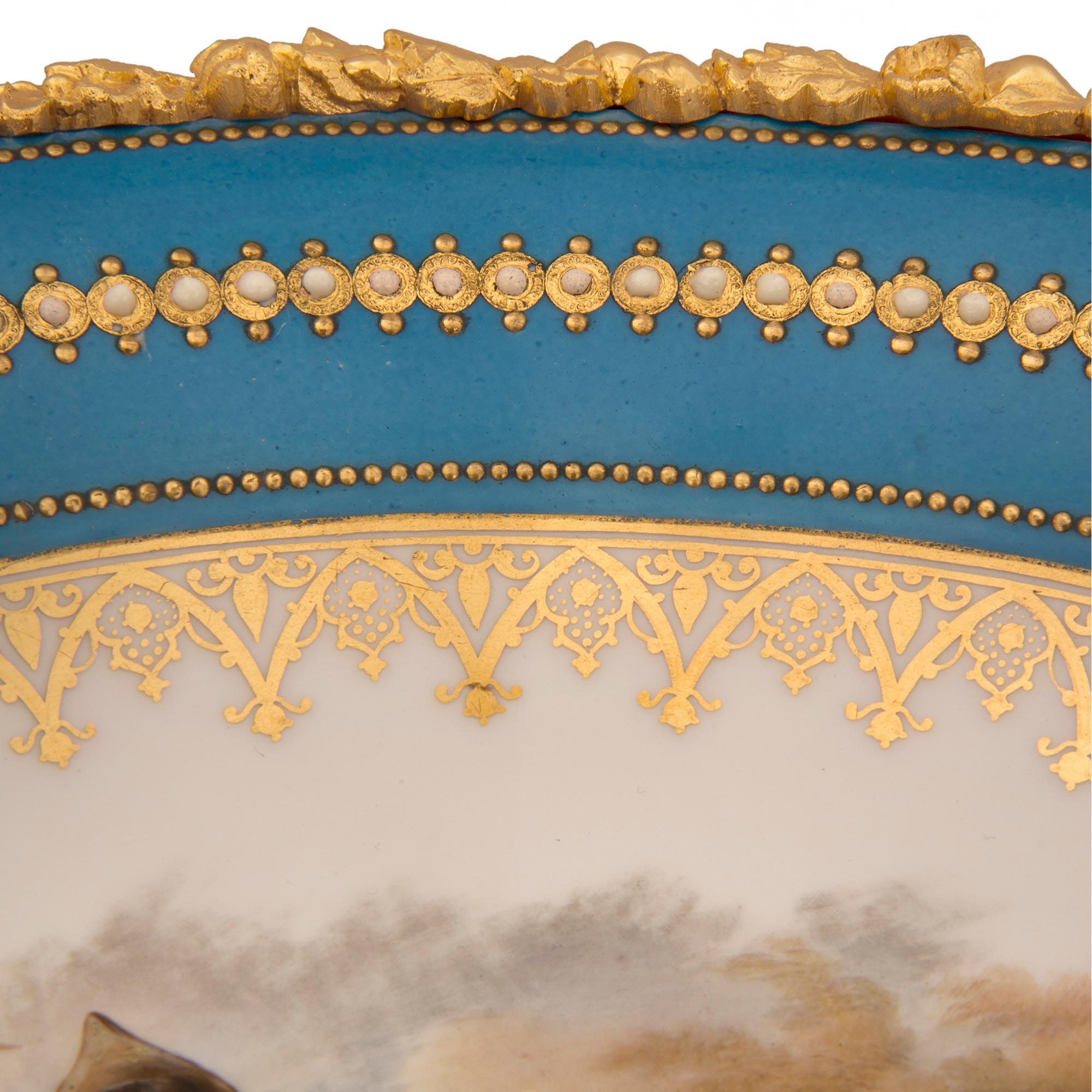 French 19th Century Louis XVI St. Belle Époque Period Centerpiece For Sale 3