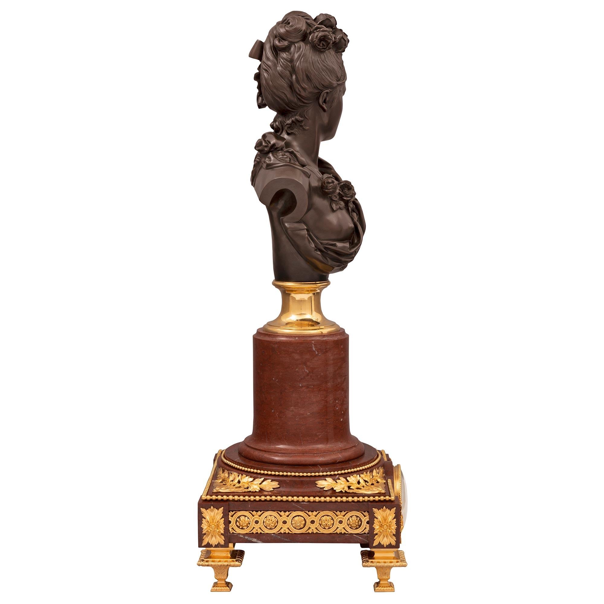 Francese Orologio e busto francese del XIX secolo del periodo Luigi XVI St. Belle Époque in vendita