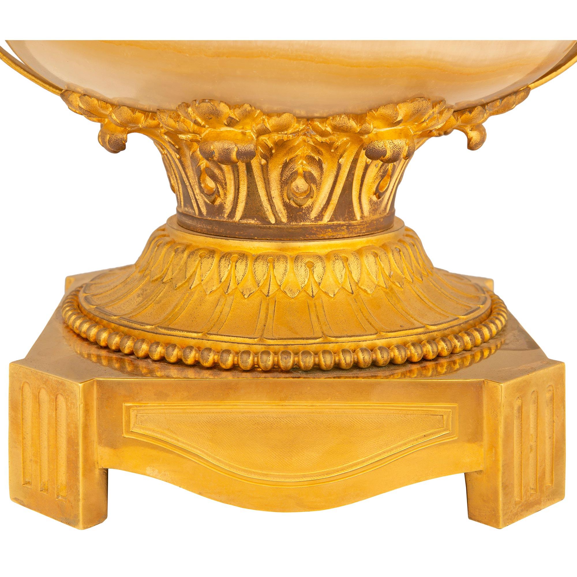 French 19th Century Louis XVI St. Belle Époque Period Onyx and Ormolu Urn For Sale 6