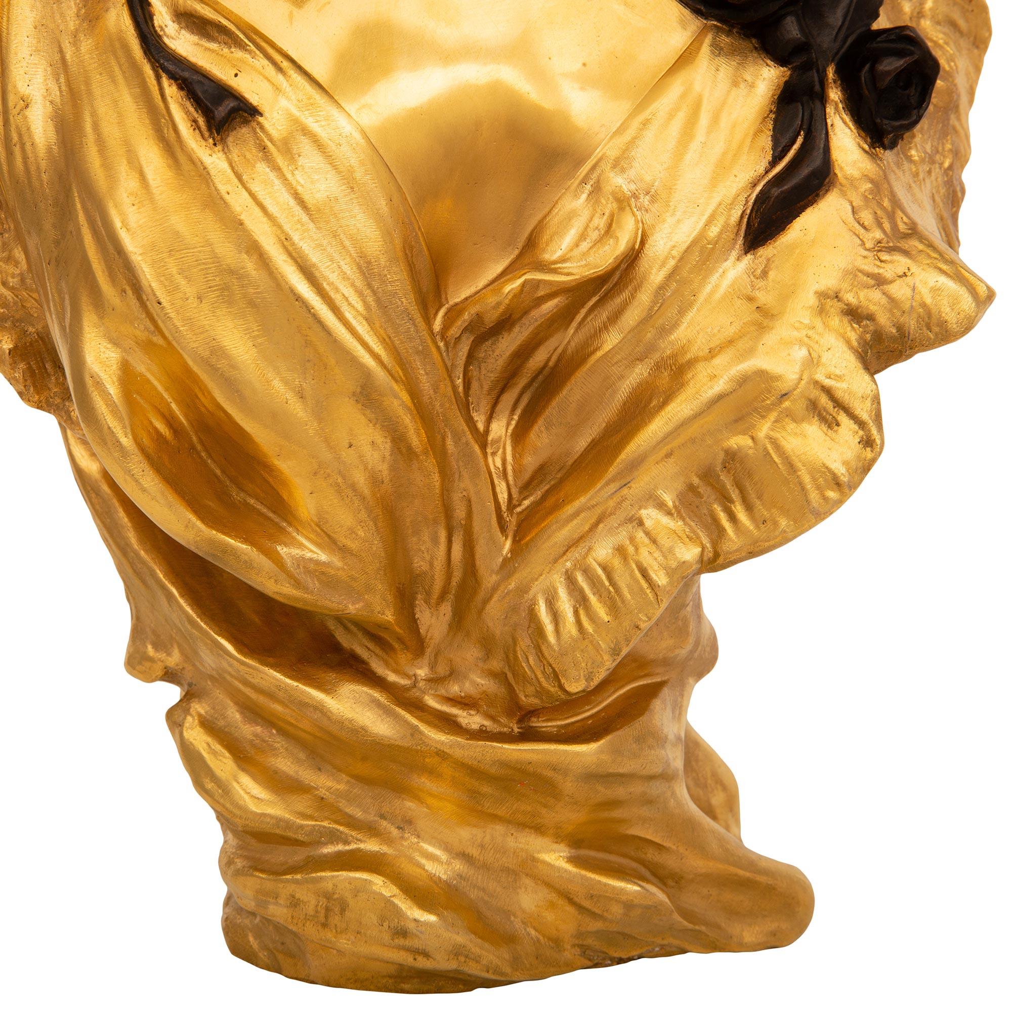 Französische Goldbronze- und Bronzebüste aus der Louis-XVI.-Stil der Belle Poque-Periode des 19. Jahrhunderts im Angebot 3