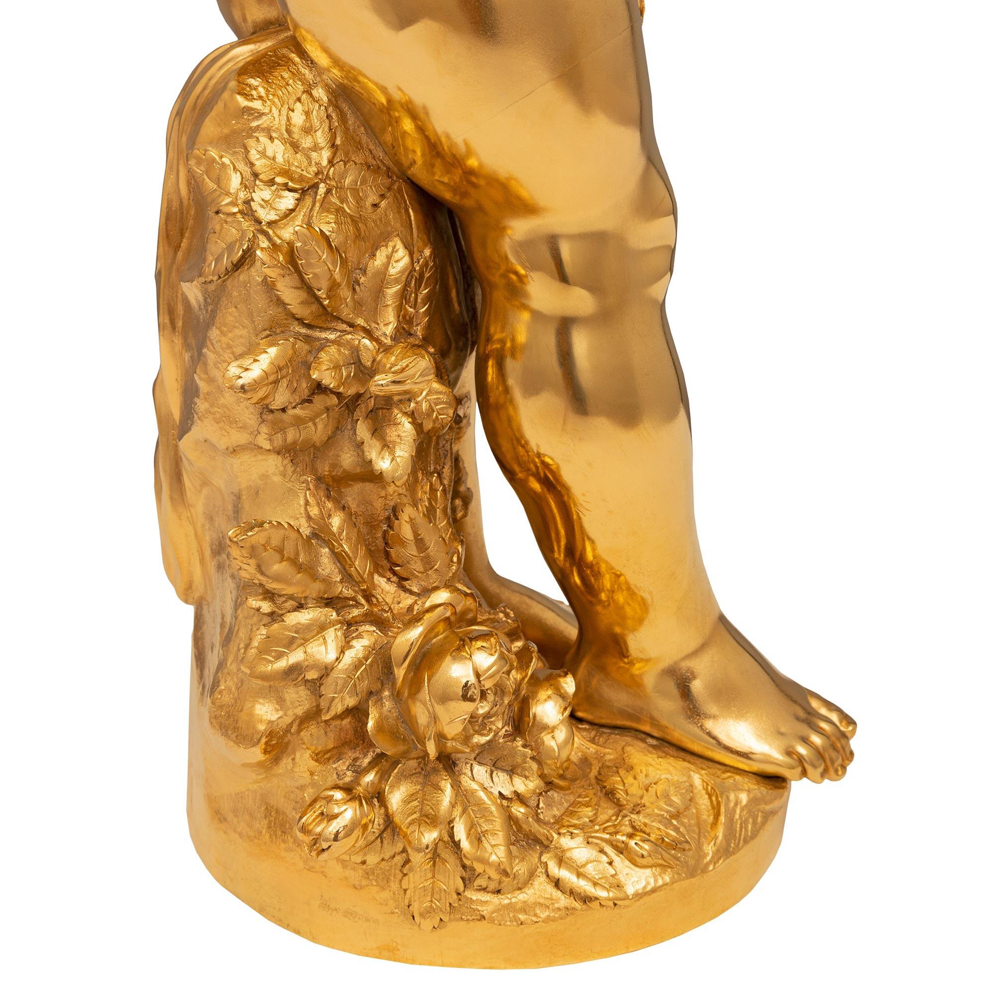 Bronze doré Statue française du 19ème siècle en bronze doré de style Louis XVI de la période Belle poque en vente