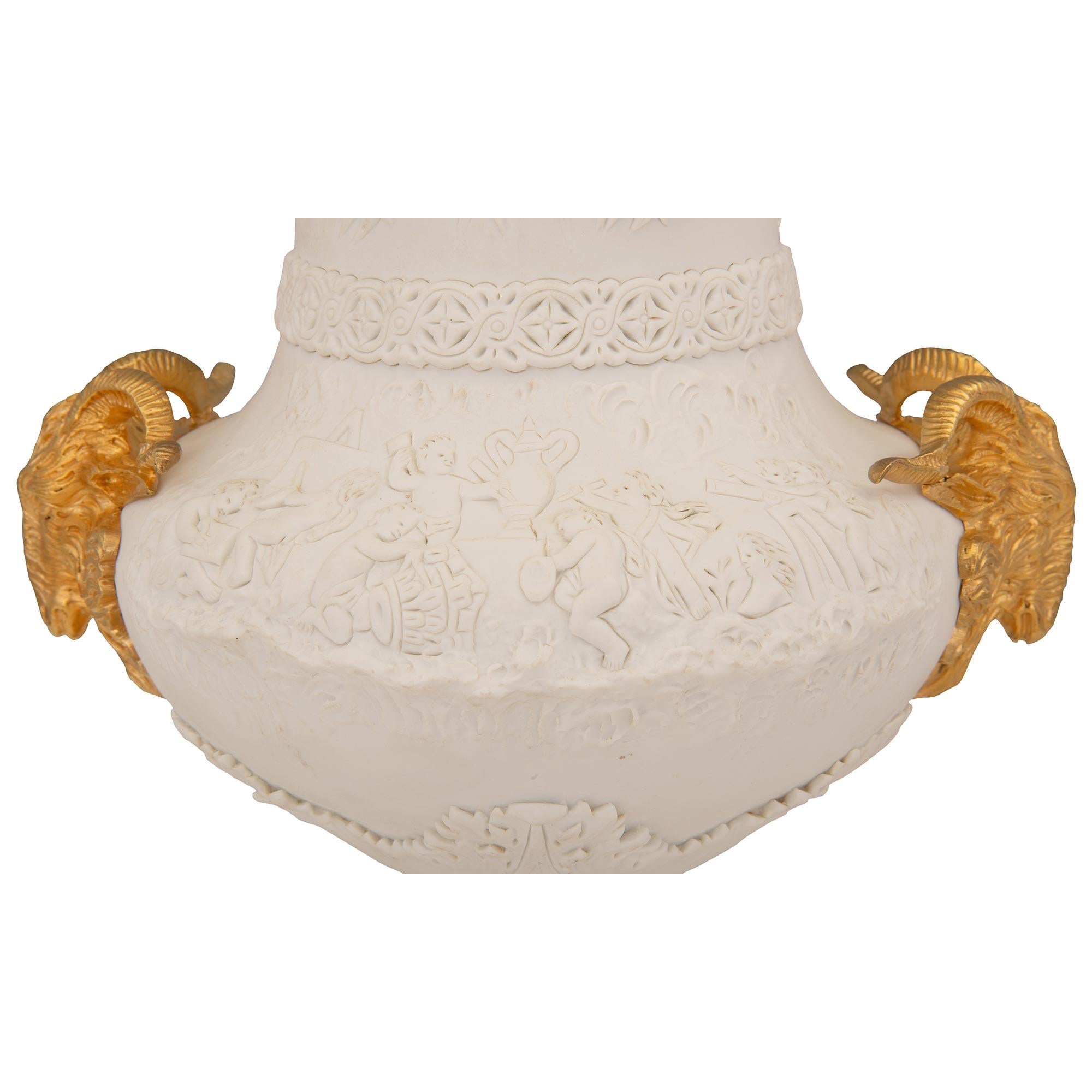 French 19th Century Louis XVI St. Biscuit De Sèvres Porcelain and Ormolu Lamp For Sale 2