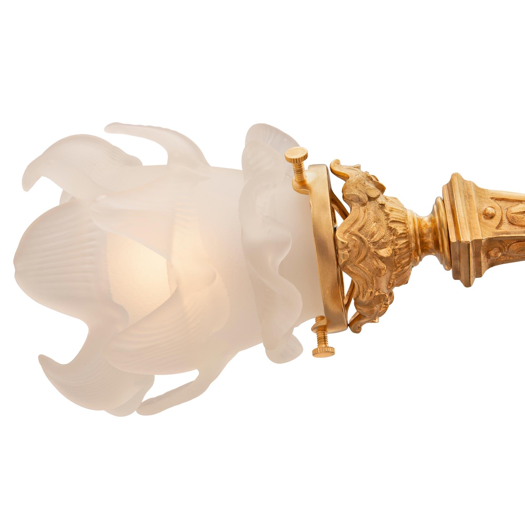 French 19th Century Louis XVI St. Bronze, Ormolu and Frosted Glass Chandelier For Sale 2