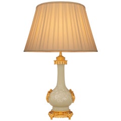 Französische Louis-XVI-Lampe aus Celadon-Porzellan und Goldbronze aus dem 19. Jahrhundert