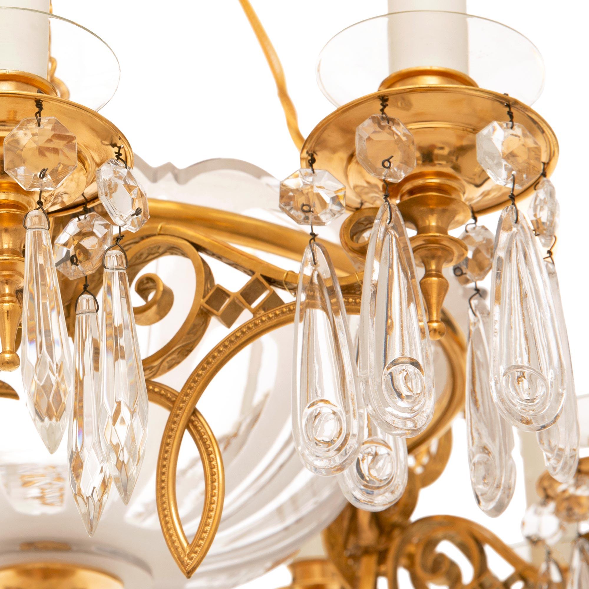 Cristallo Lampadario francese del XIX secolo St. Louis Crystal e Ormolu in vendita