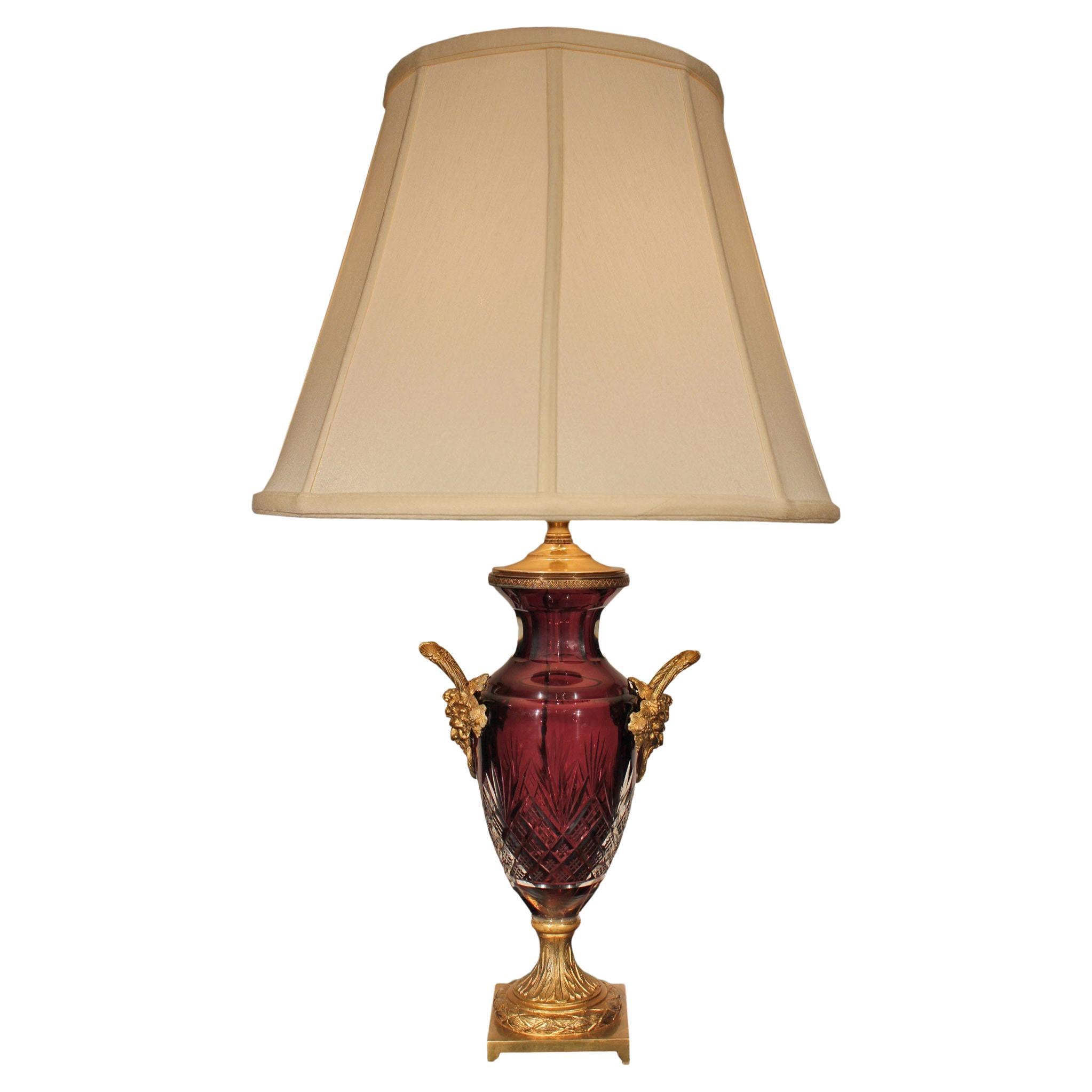 Lampe française du XIXe siècle de style Louis XVI en cristal taillé en vente