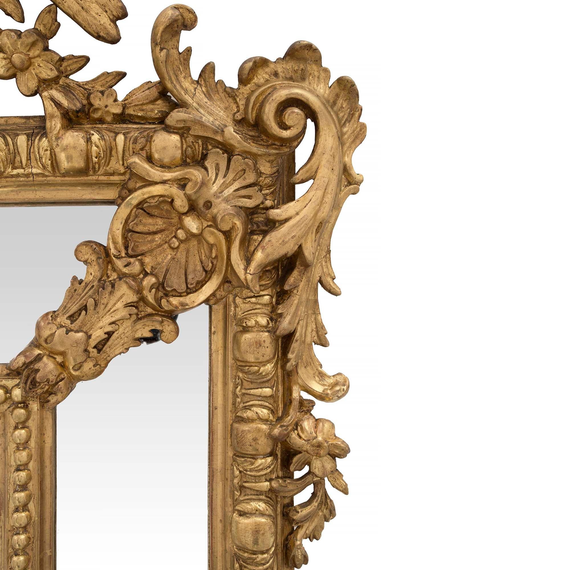 Miroir français du XIXe siècle en bois doré à double cadre de style Louis XVI du XIXe siècle en vente 2