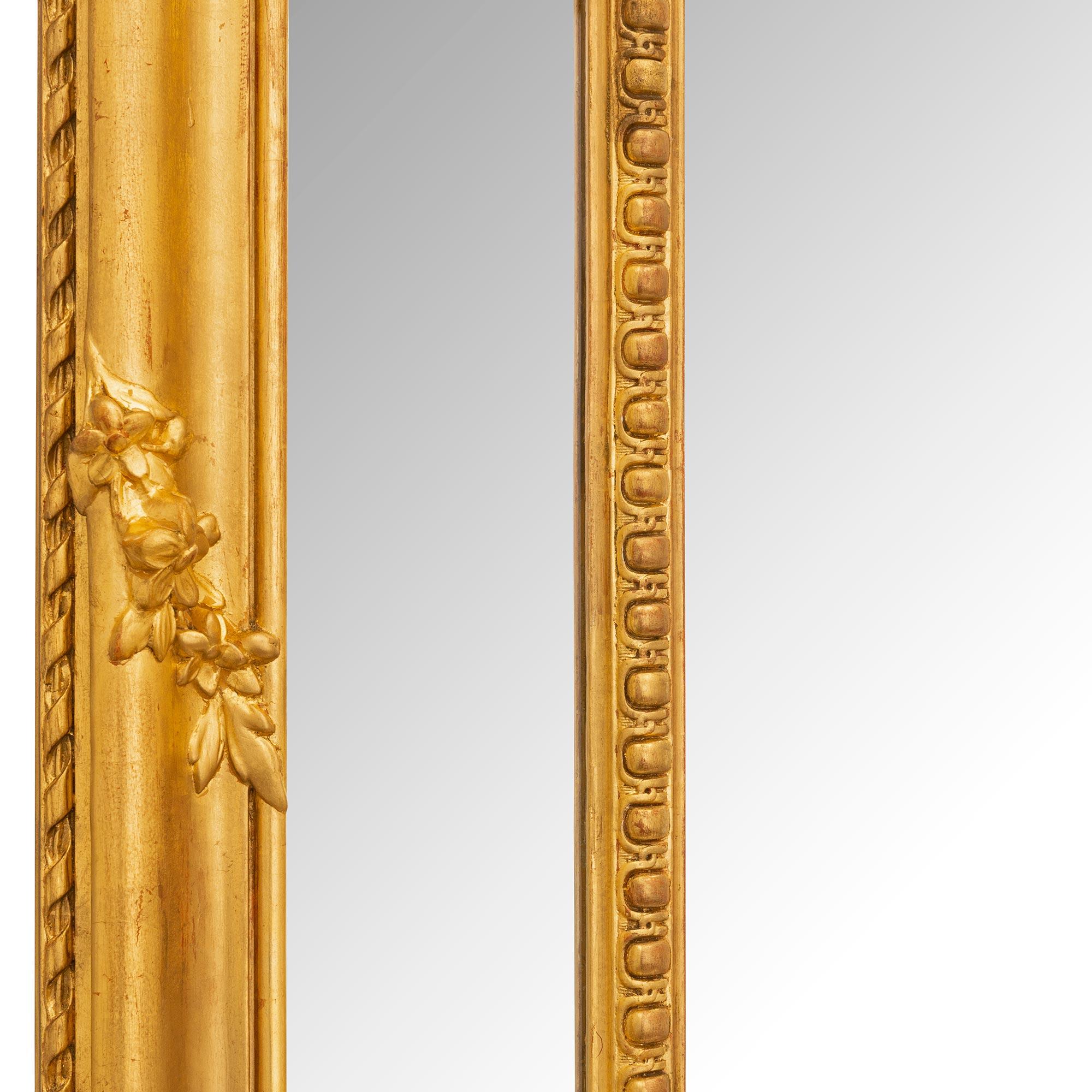 Miroir français du XIXe siècle, style Louis XVI, à double cadre en bois doré en vente 2