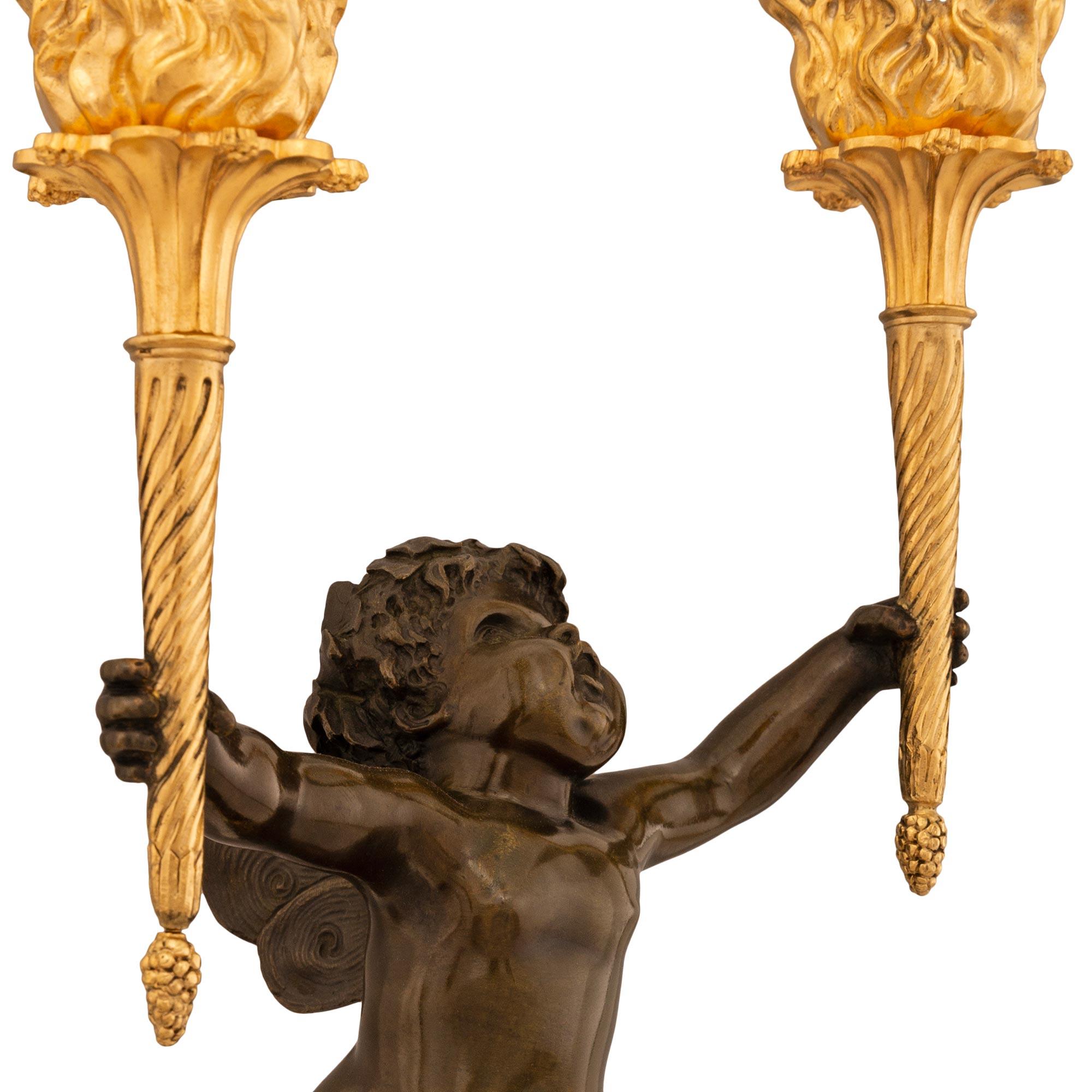 Französisches Louis-XVI-Garnitur-Set aus dem 19. Jahrhundert, von Jacques Gudin (Bronze) im Angebot