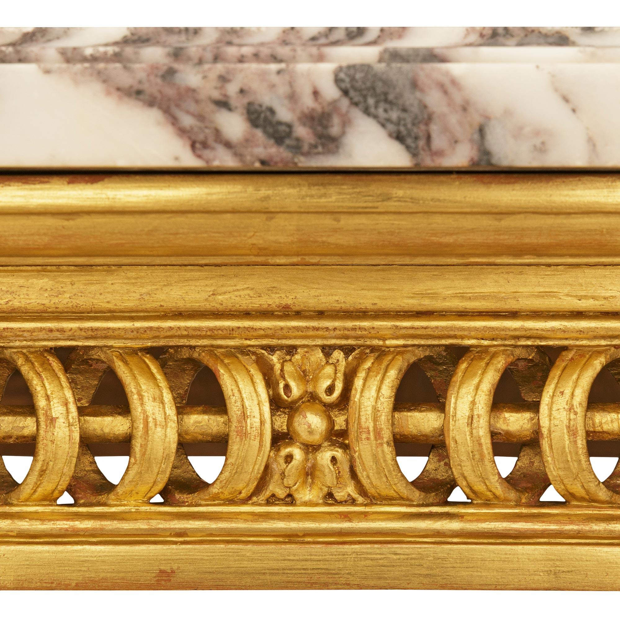 Consolle francese del XIX secolo in stile Luigi XVI in legno dorato e marmo Breccia Viola in vendita 1