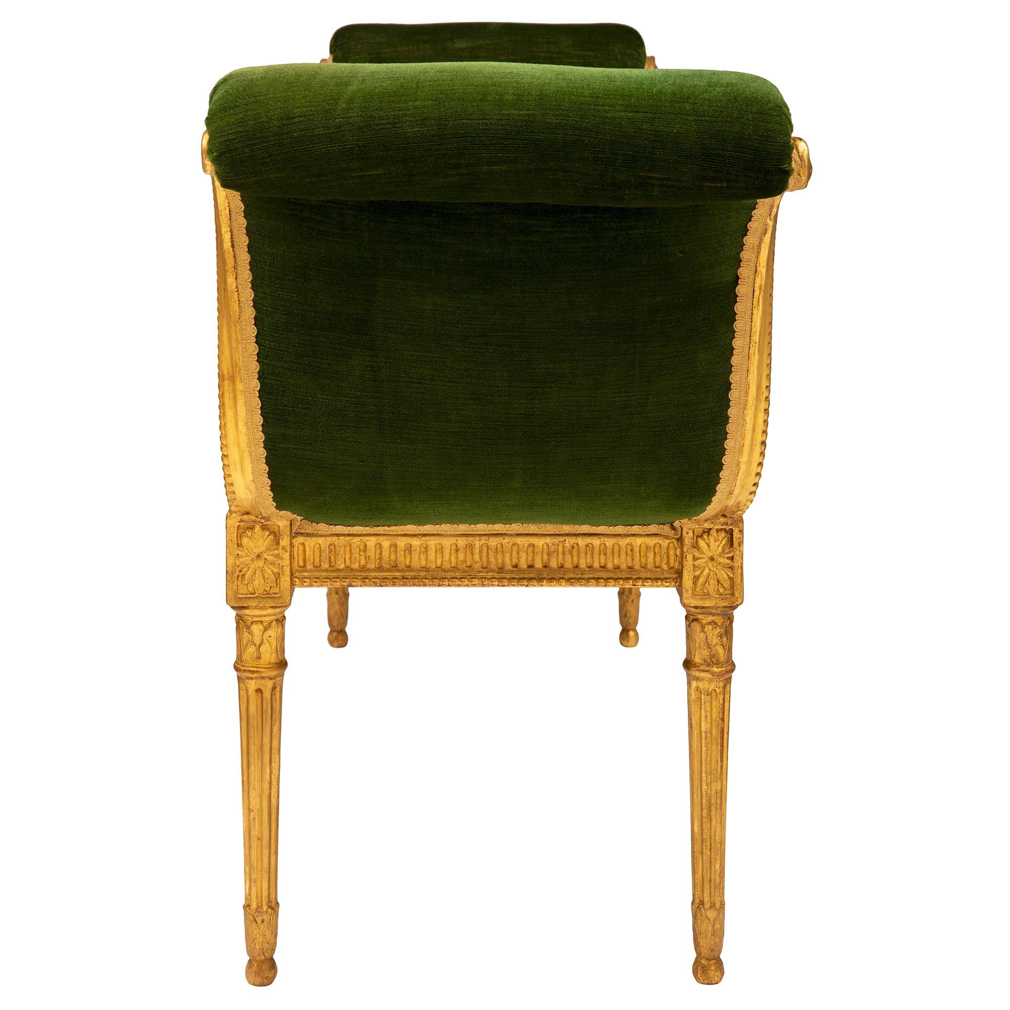 Louis XVI.-Bank aus vergoldetem Holz und grünem Samt, 19. Jahrhundert im Angebot 1