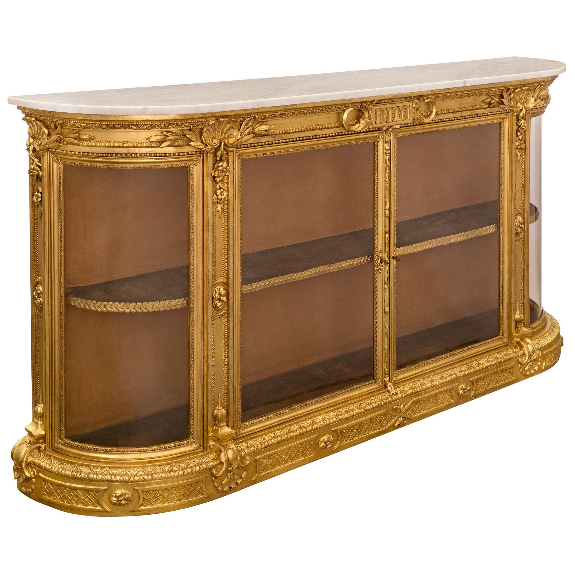 French 19th Century Louis XVI St. Giltwood and Marble Vitrine Cabinet In Good Condition For Sale In West Palm Beach, FL
