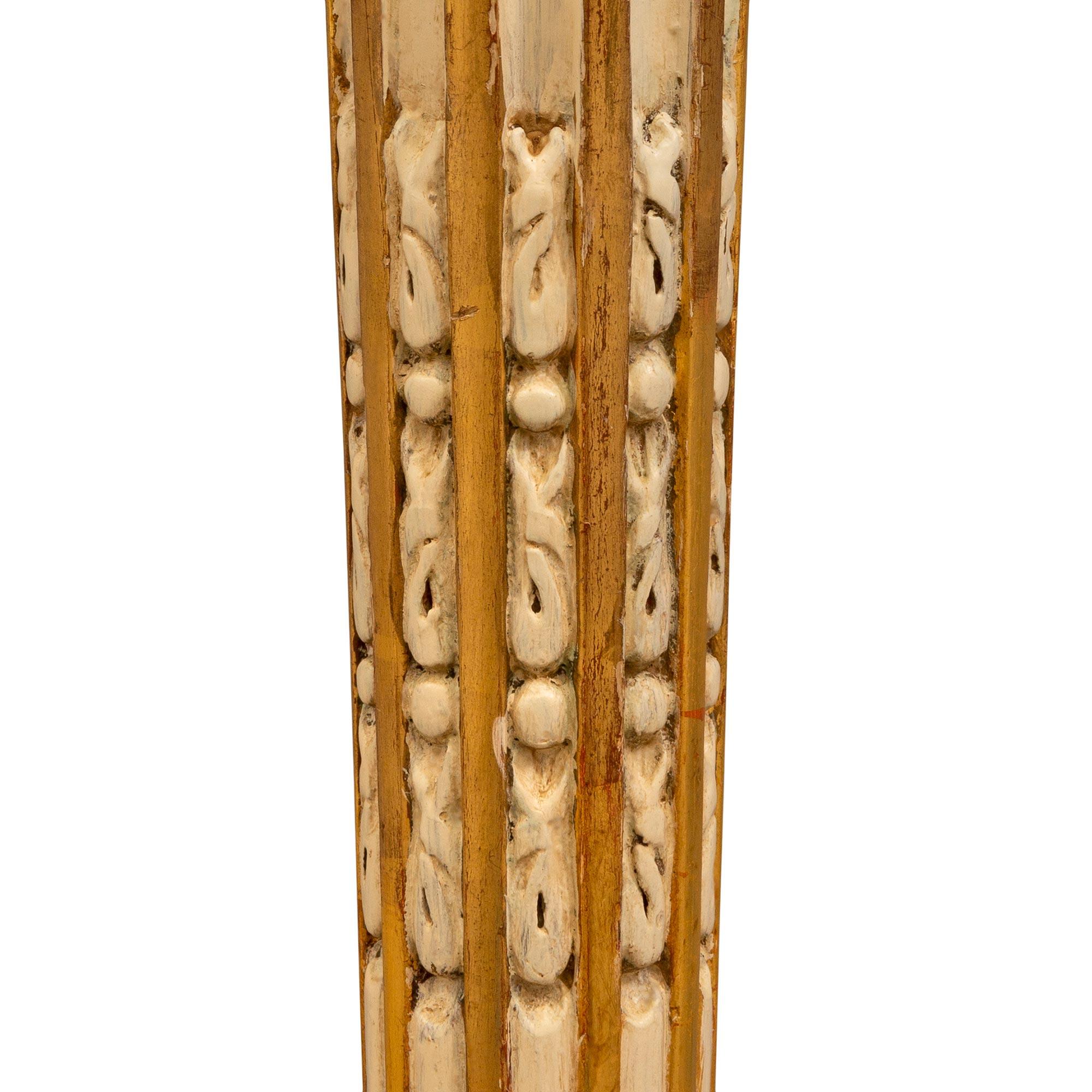 Konsole aus vergoldetem Holz und Rouge Des Pyrnes-Marmor im Louis-XVI-Stil des 19. Jahrhunderts im Angebot 1
