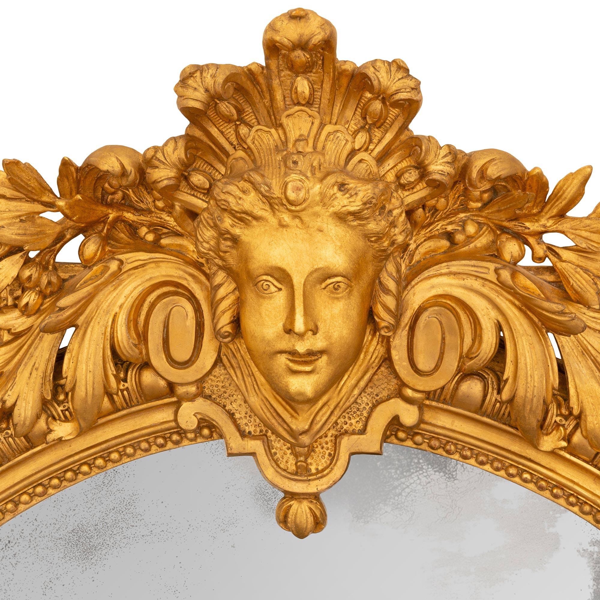 Specchio francese del XIX secolo in legno dorato di stile Luigi XVI In condizioni buone in vendita a West Palm Beach, FL