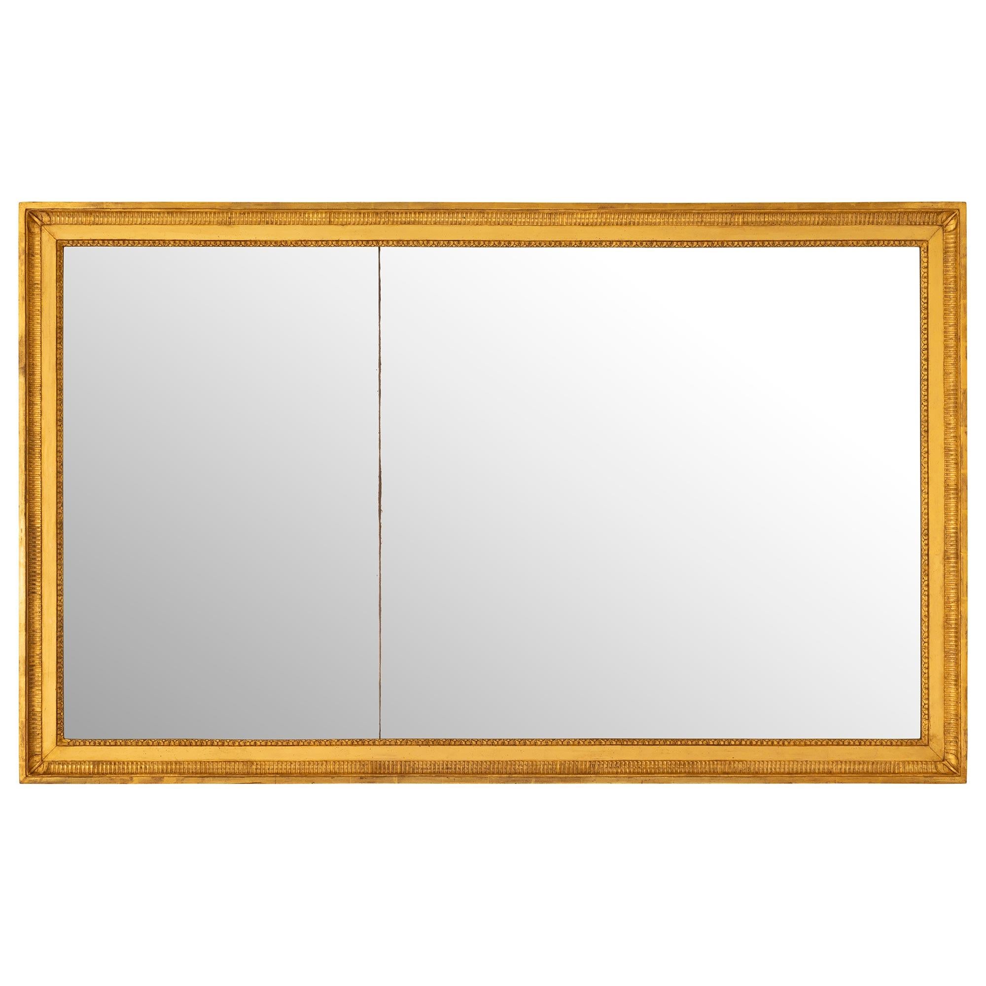 Miroir en bois doré de style Louis XVI du XIXe siècle en vente 4
