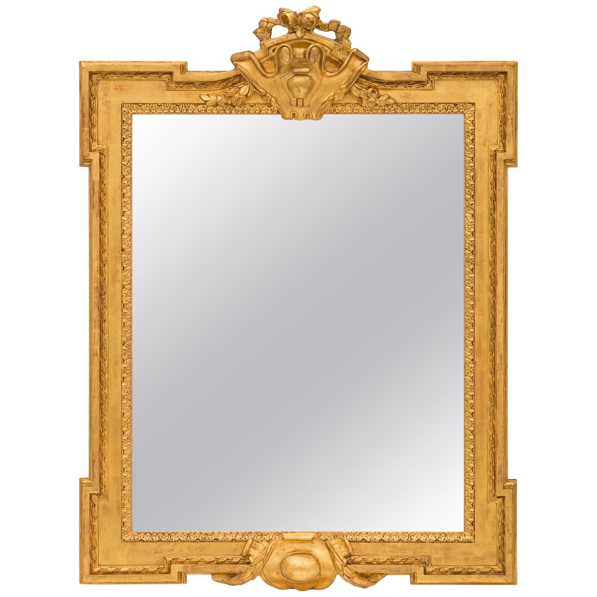 Miroir français du XIXe siècle en bois doré de style Louis XVI