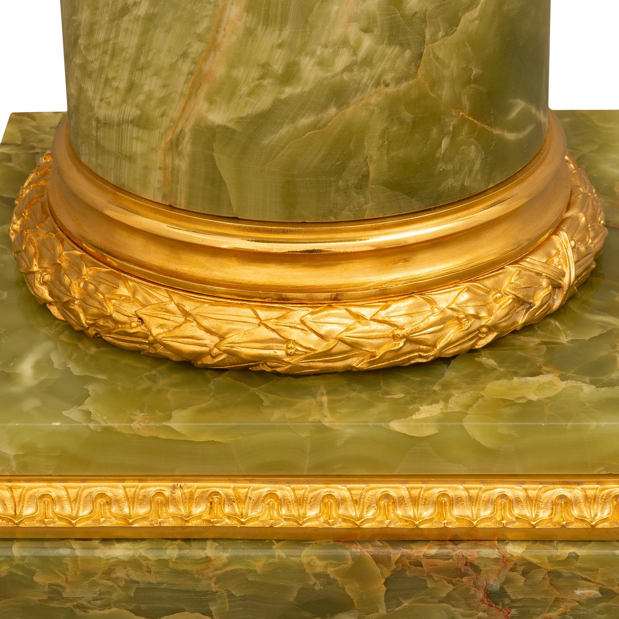 Französisch 19. Jahrhundert Louis XVI St. Grüner Onyx und Ormolu Pedestal 4