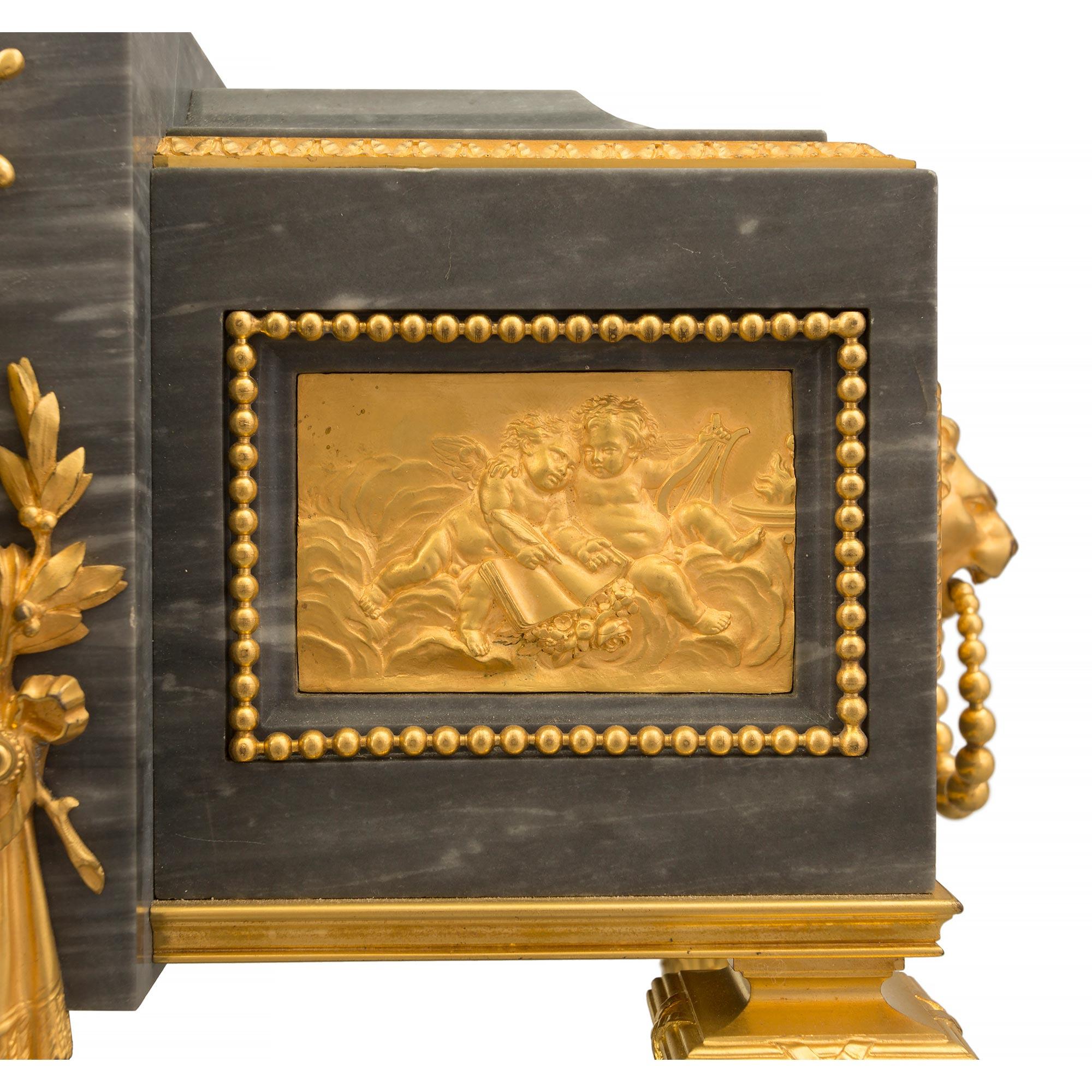 Französische Louis-XVI-Sockeluhr aus St. Gris St. Anne-Marmor und Goldbronze, 19. Jahrhundert im Angebot 5