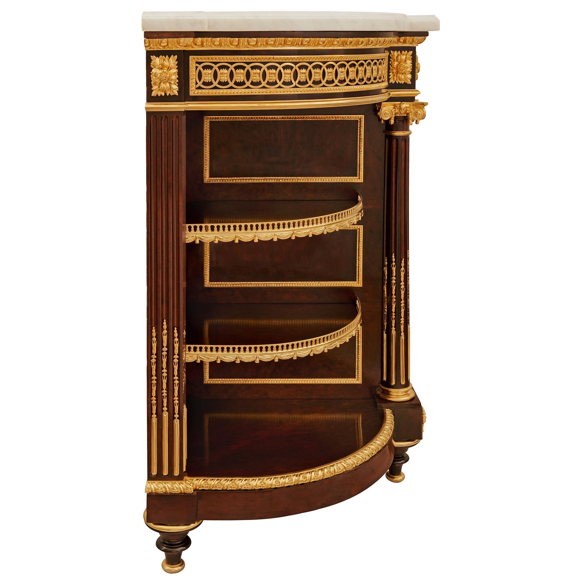 XIXe siècle Buffet Louis XVI en acajou et marbre, signé Grohé. en vente