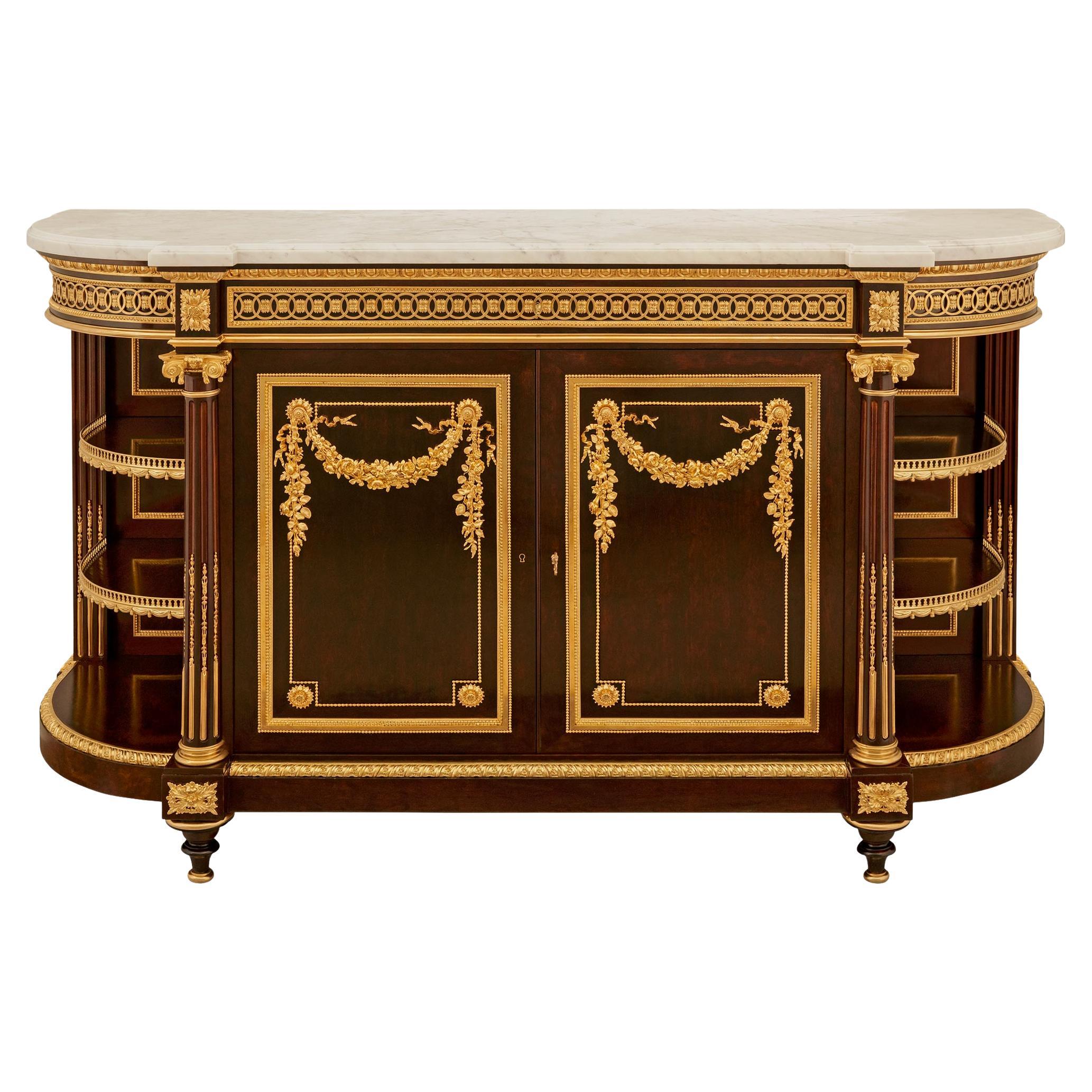 Buffet Louis XVI en acajou et marbre, signé Grohé.