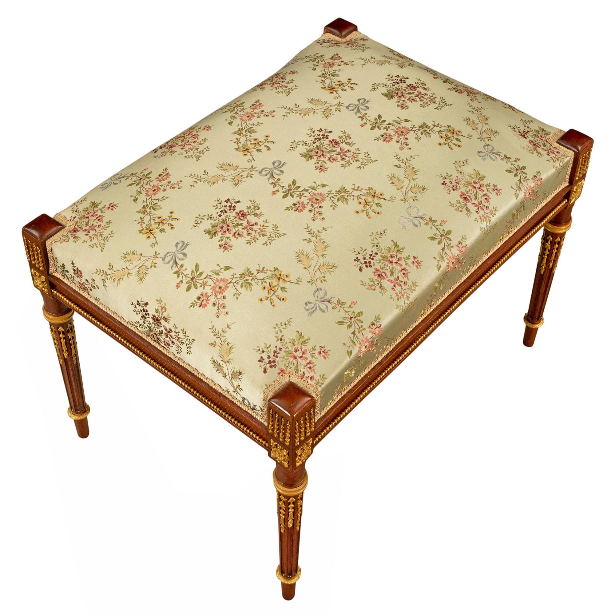 French 19th Century Louis XVI St. Mahogany and Ormolu Bench In Good Condition For Sale In West Palm Beach, FL
