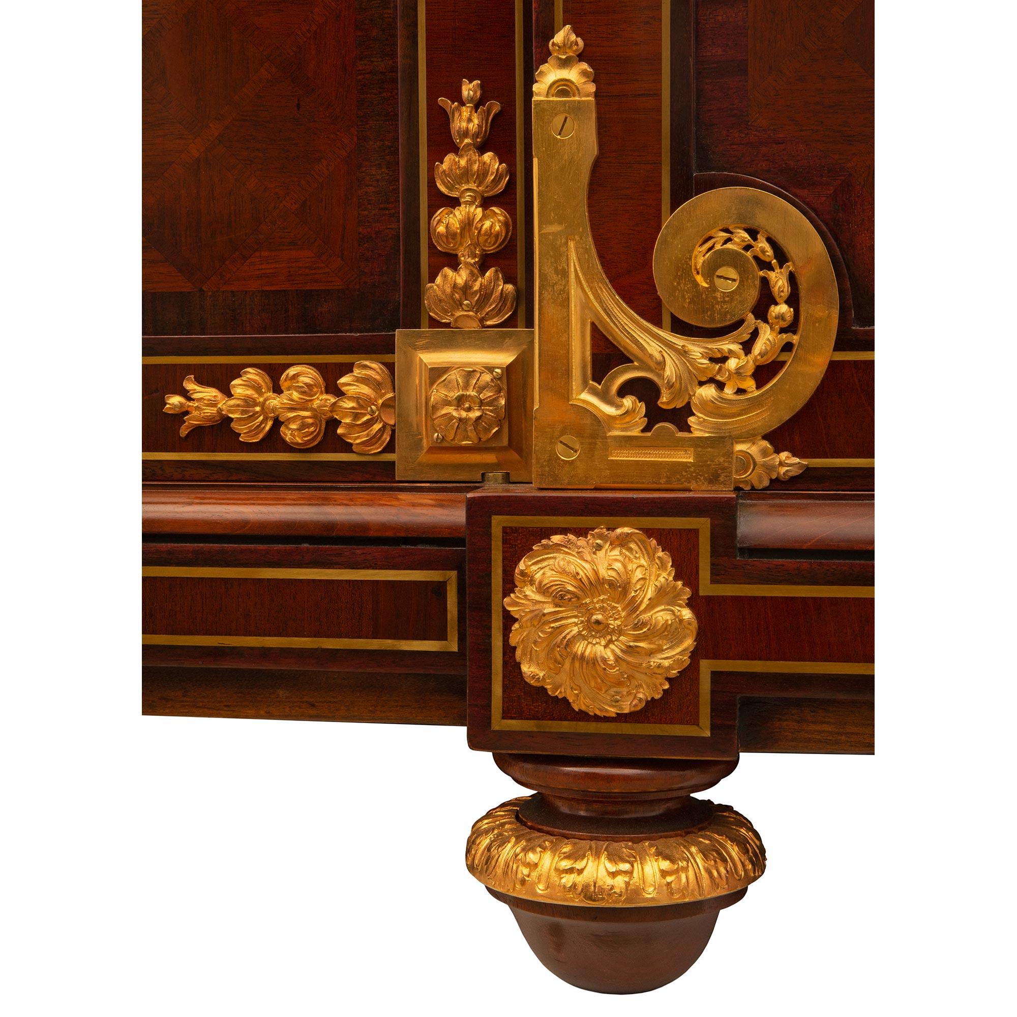 Buffet francese del XIX secolo in mogano Luigi XVI e ormolu in vendita 6