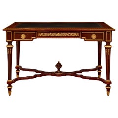 Bureau français du 19ème siècle de style Louis XVI en acajou et bronze doré