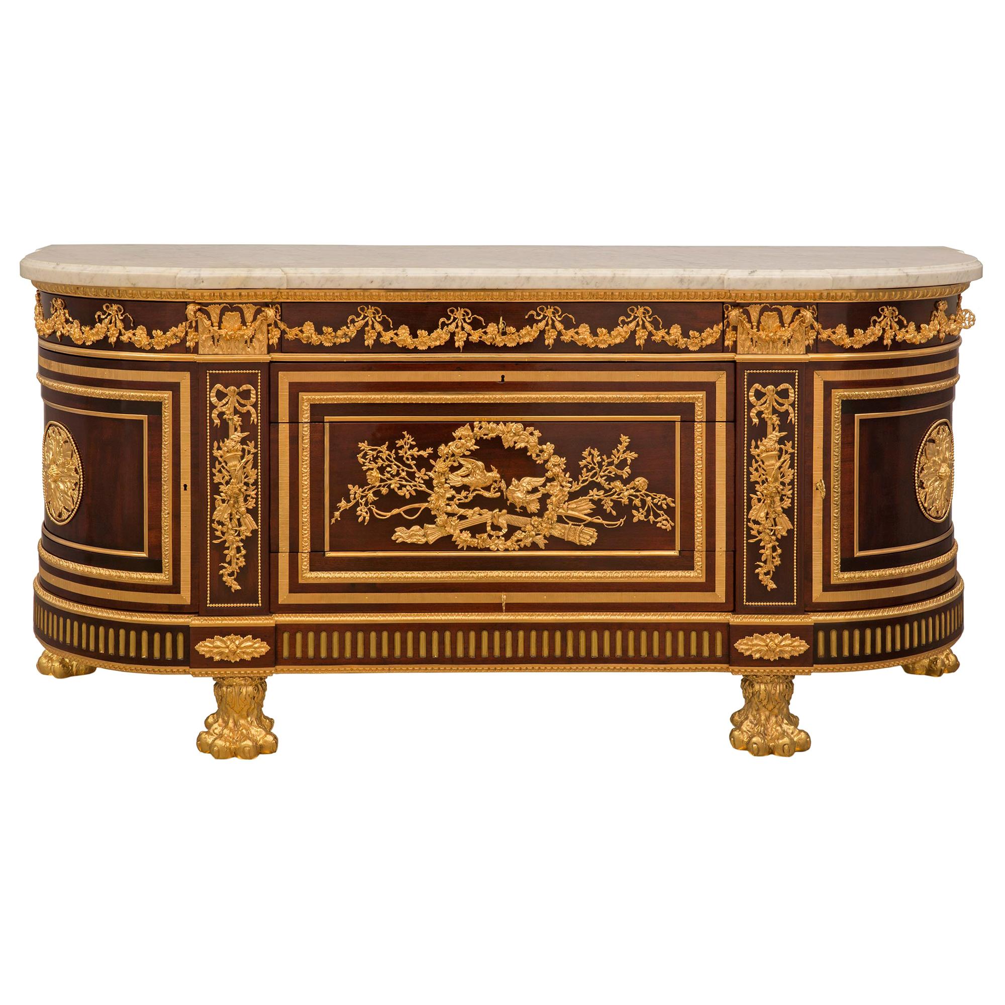 Commode de Chateau francese del XIX secolo in mogano Luigi XVI e ormolatura