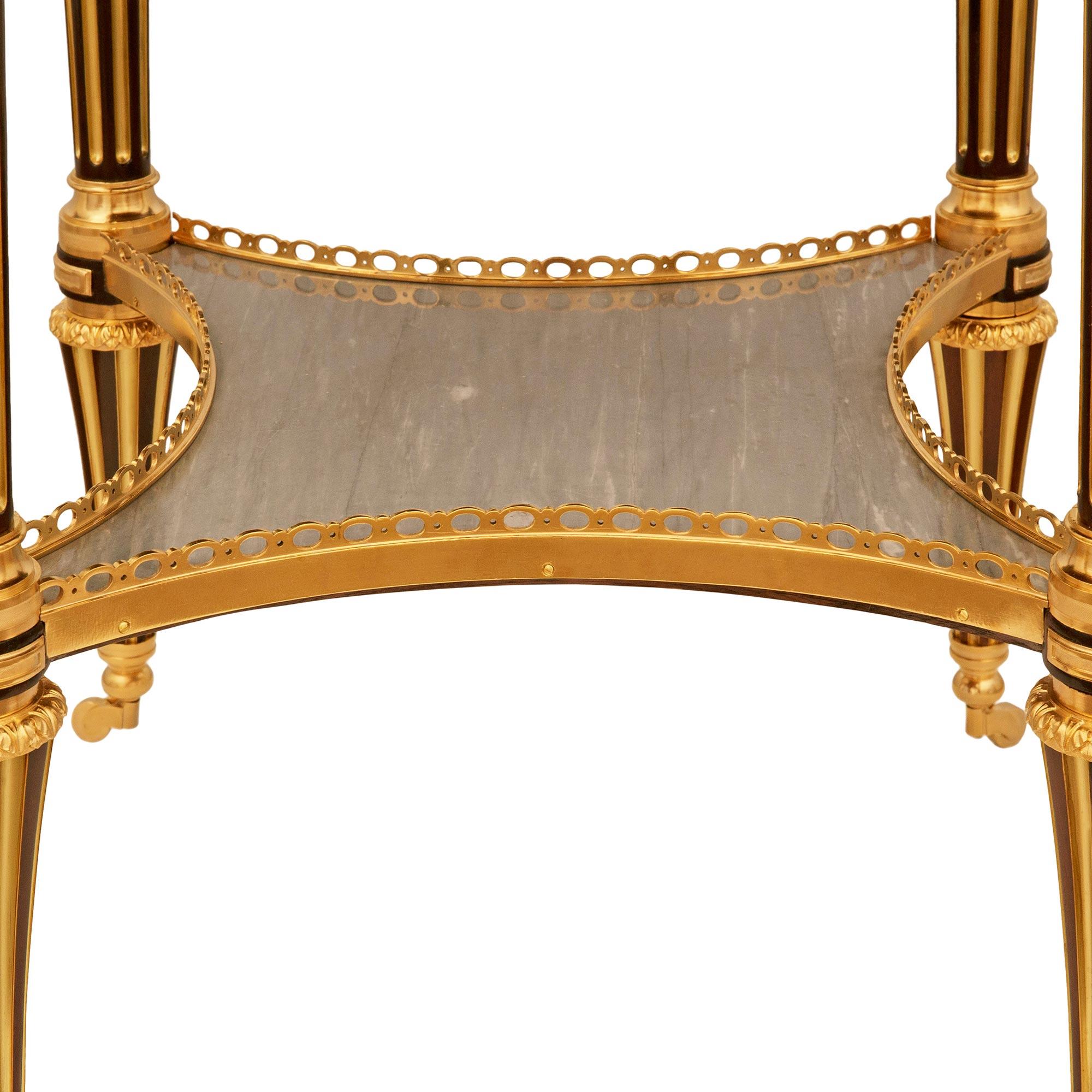 Table d'appoint en acajou et bronze doré, signée Durand. en vente 1