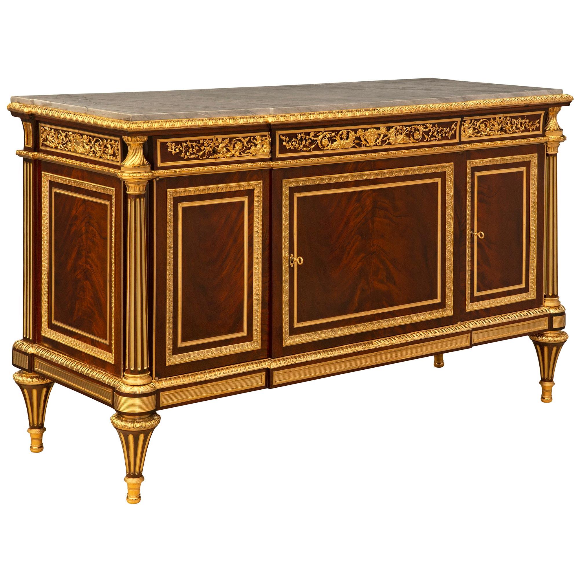 Commode francese del XIX secolo in mogano Luigi XVI e marmo blu Turchino In condizioni buone in vendita a West Palm Beach, FL