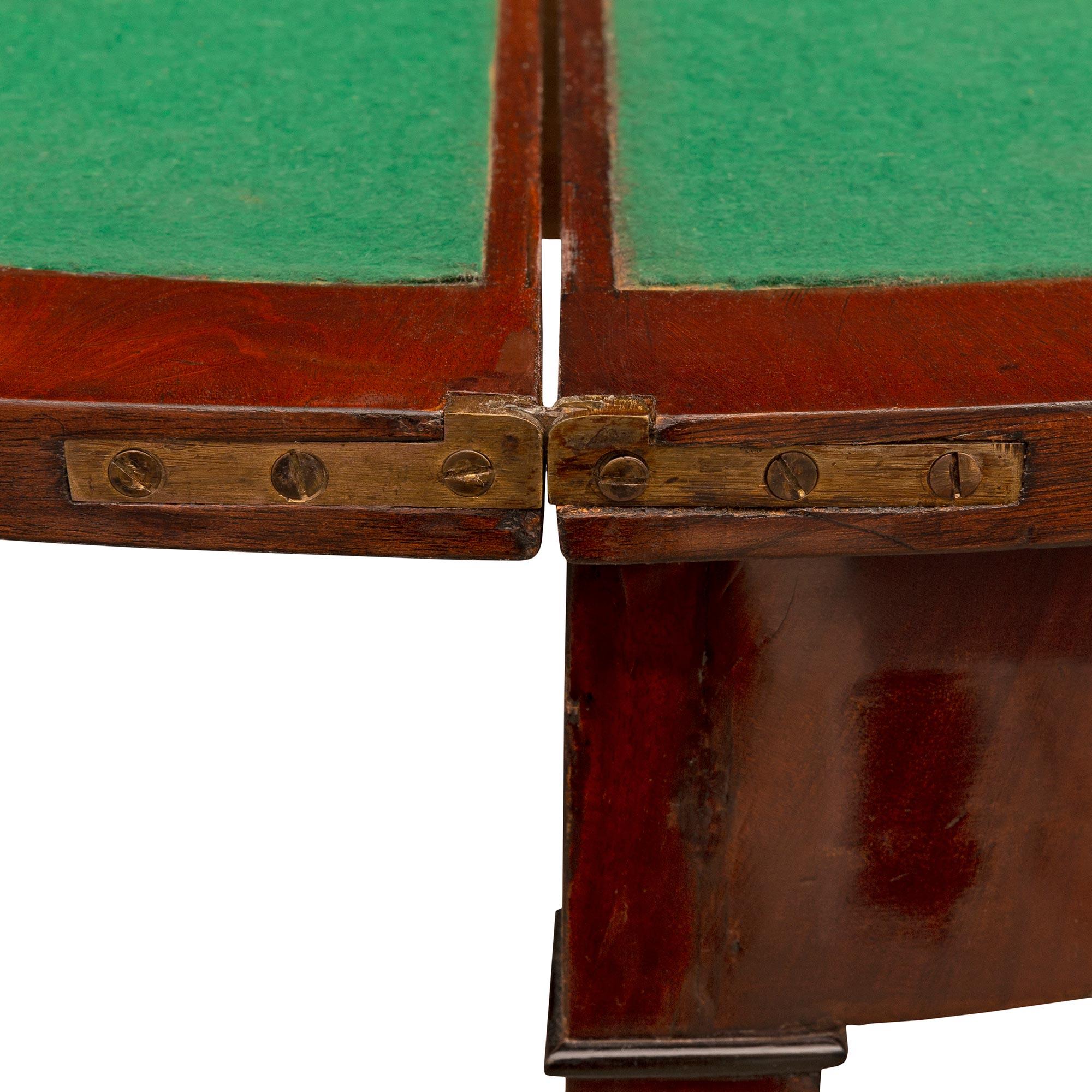 Demilune-Spieltisch oder Konsole aus Mahagoni im Louis-XVI-Stil des 19. Jahrhunderts im Angebot 3