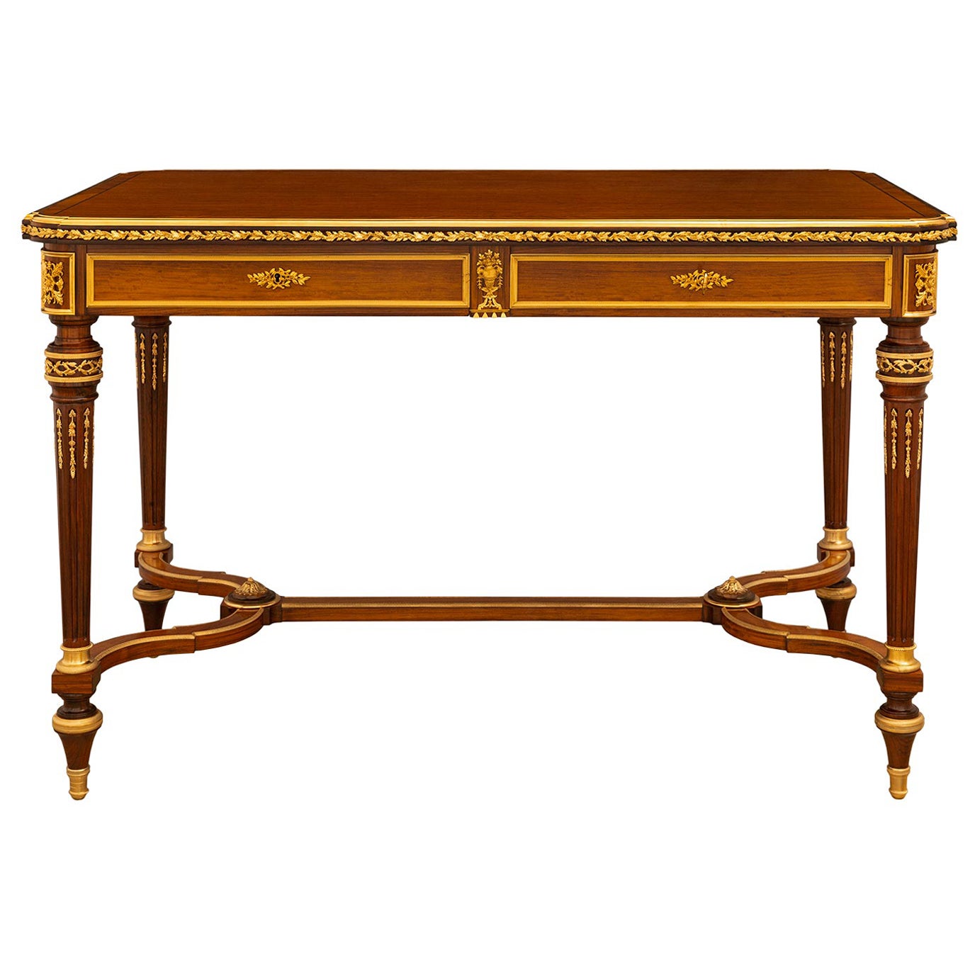 Escritorio francés del siglo XIX de estilo Luis XVI de caoba, madera de rey, madera satinada y ormolu en venta