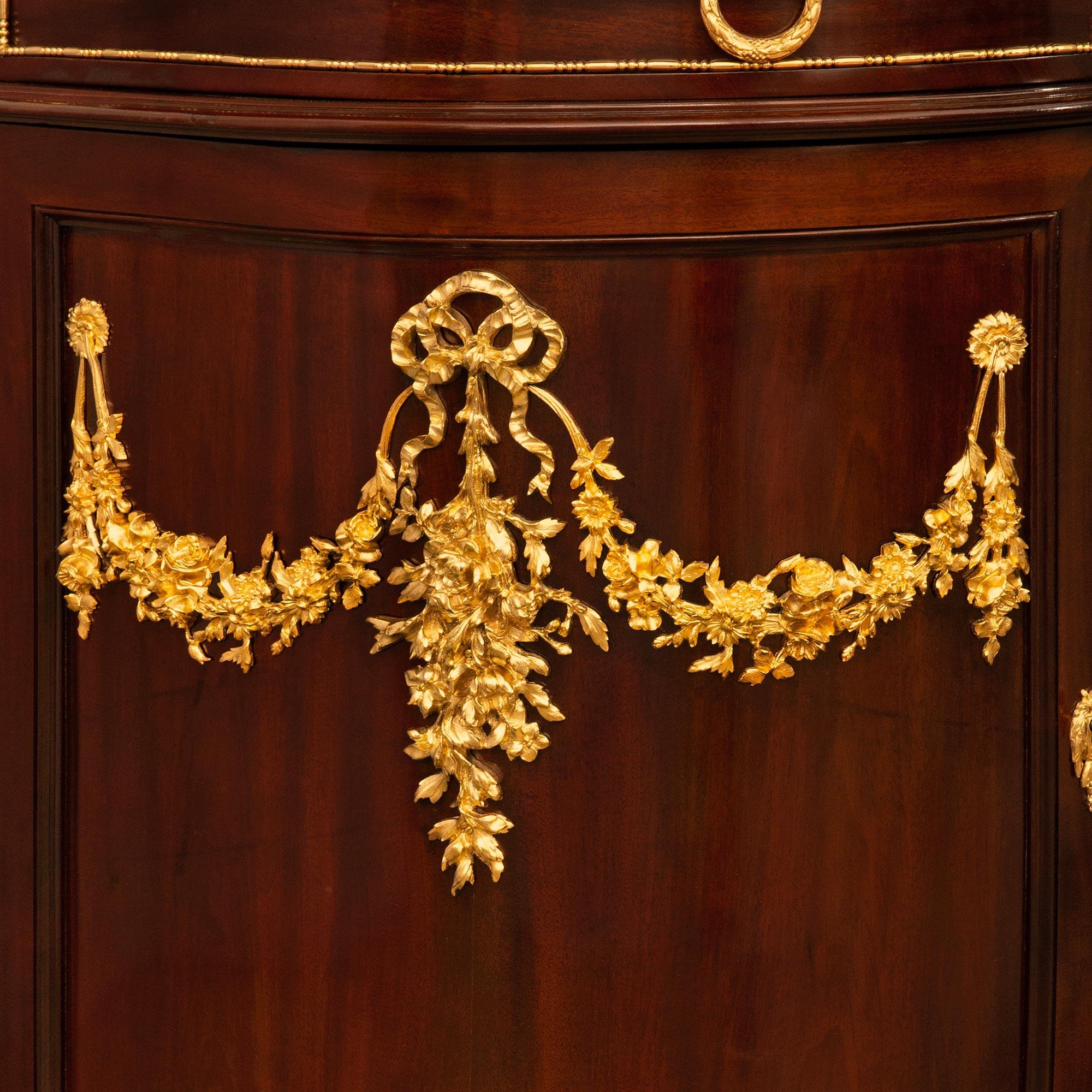 Buffet francese del XIX secolo in stile Luigi XVI in mogano, ormolu e marmo in vendita 6