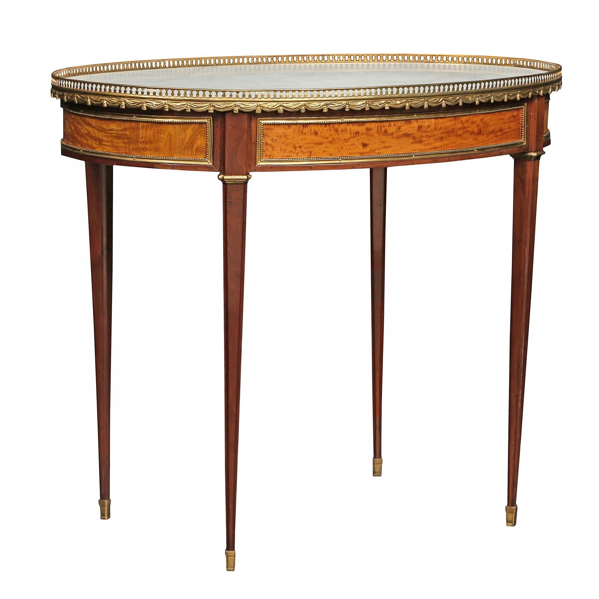 French 19th Century Louis XVI St. Mahogany Oval Side Table In Good Condition For Sale In West Palm Beach, FL