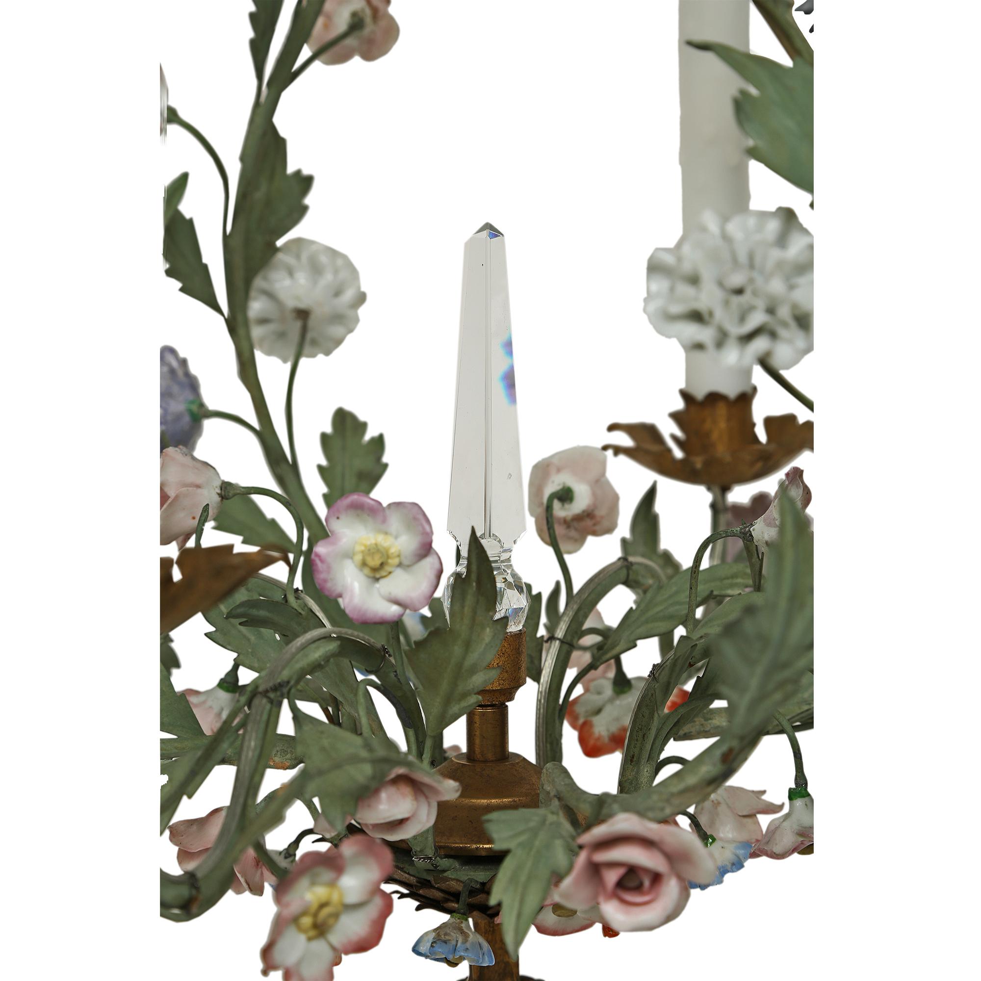 Francés del siglo XIX estilo Luis XVI  Lámpara de metal, porcelana y mármol en venta 2