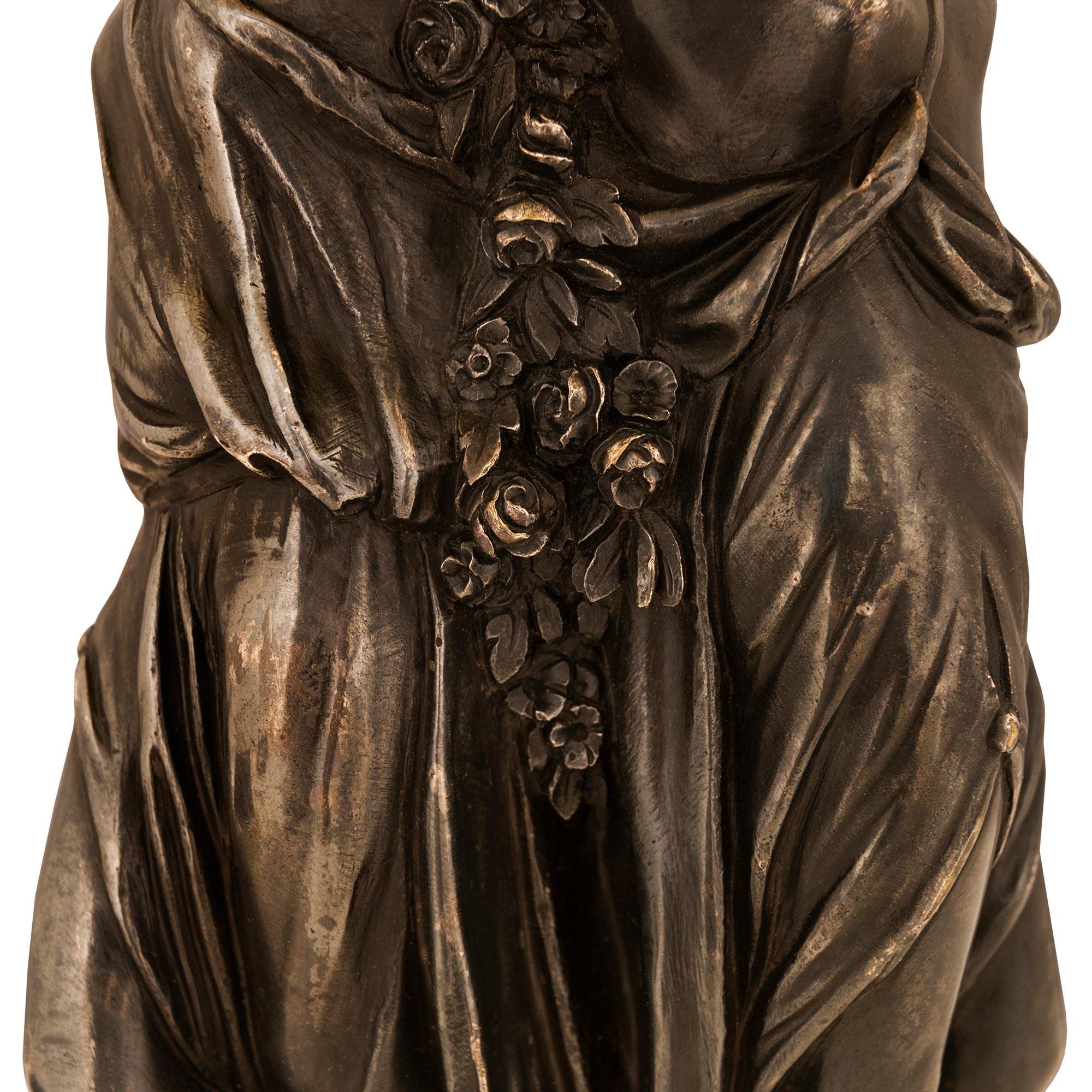 Centrotavola francese del XIX secolo in stile Luigi XVI in onice, ormolu e bronzo in vendita 3