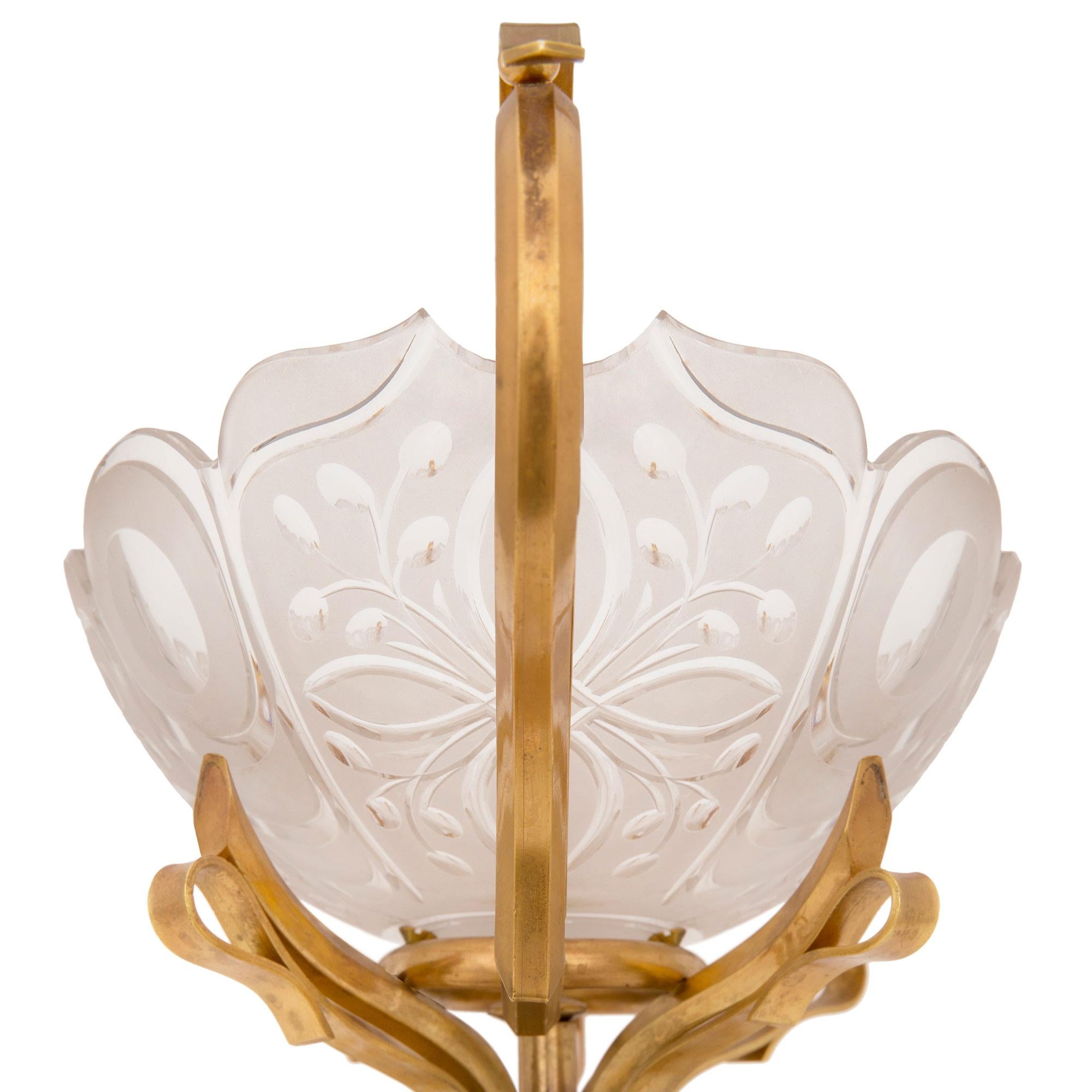 French 19th Century Louis XVI St. Ormolu and Baccarat Crystal Centerpiece Bowl For Sale 1