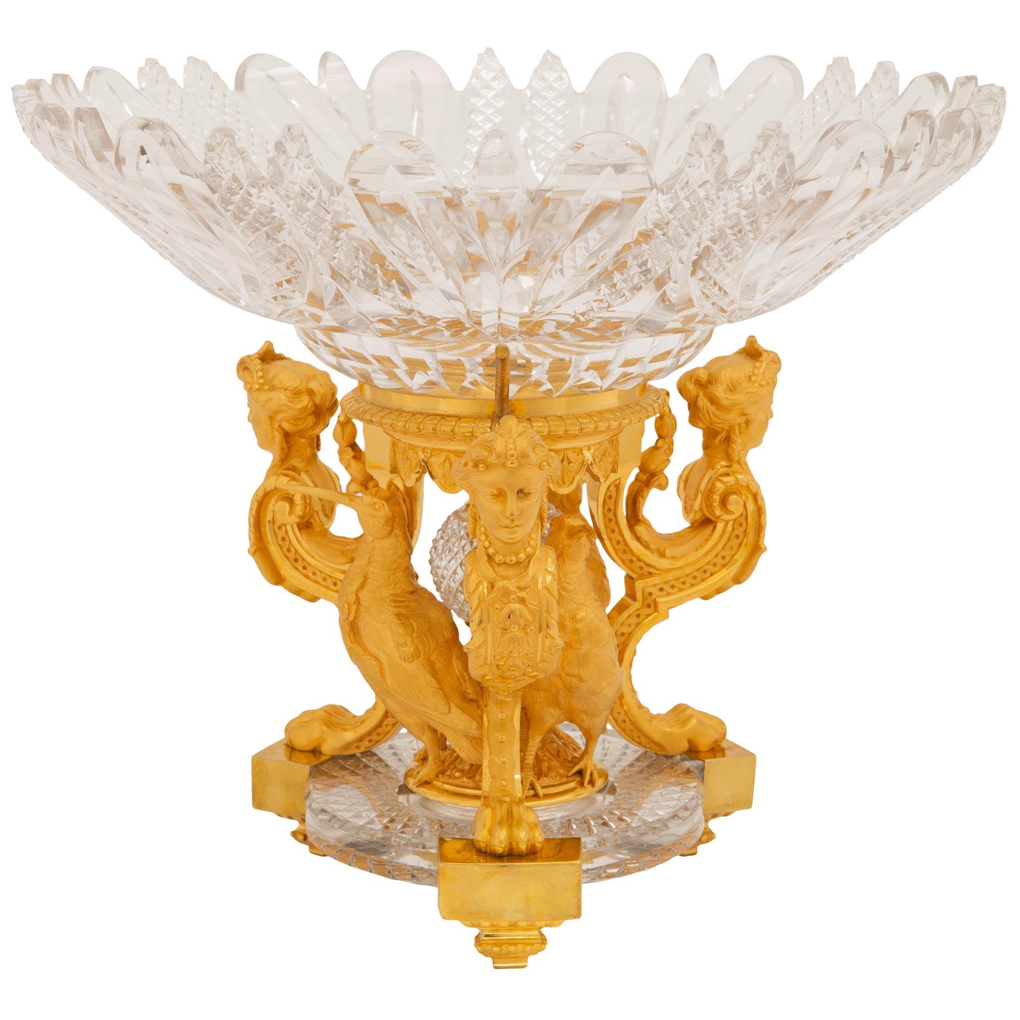 Centre de table français du 19ème siècle de style Louis XVI en bronze doré et cristal de Baccarat en vente 2