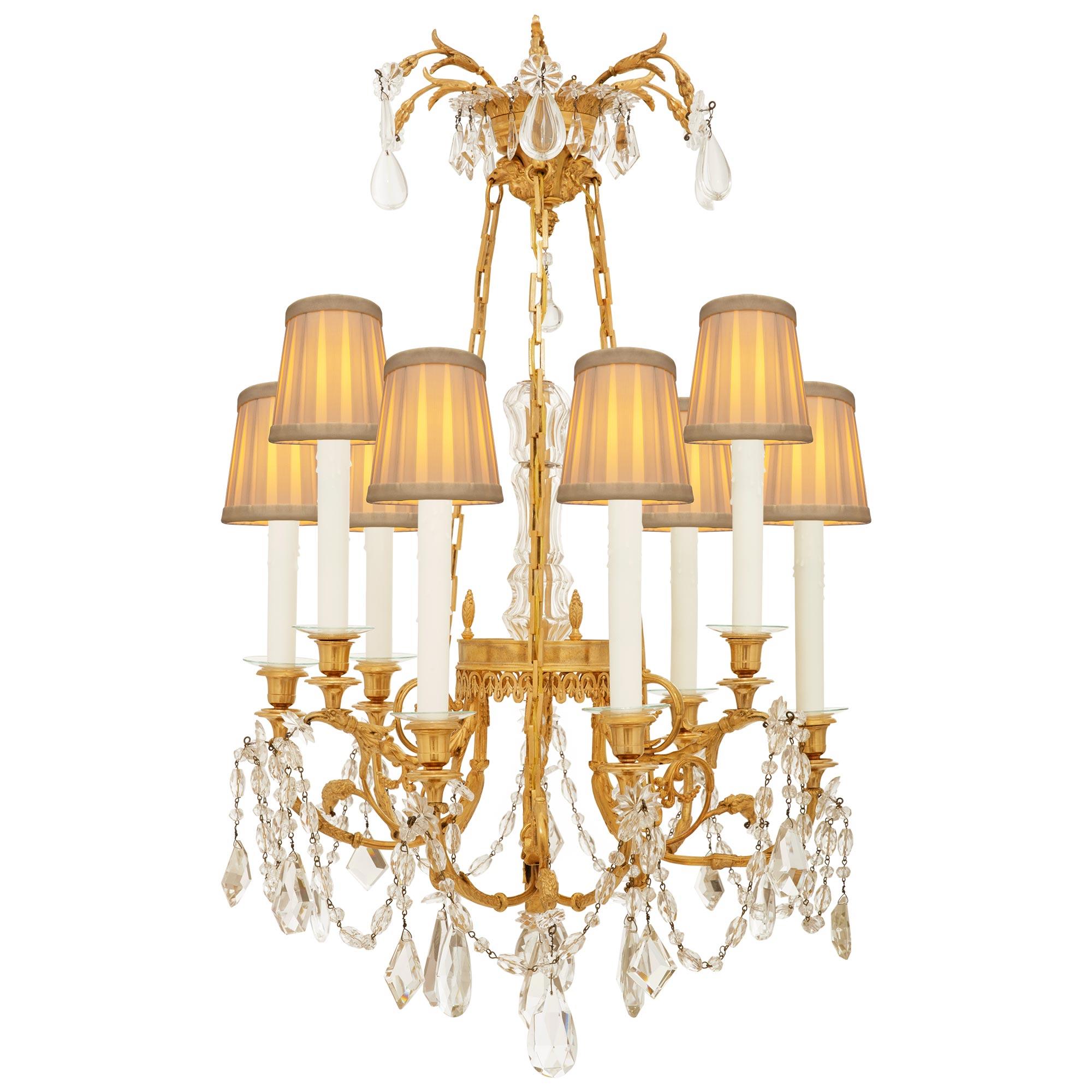 Lampadario francese del XIX secolo in stile Luigi XVI in Ormolu e cristallo Baccarat in vendita 5