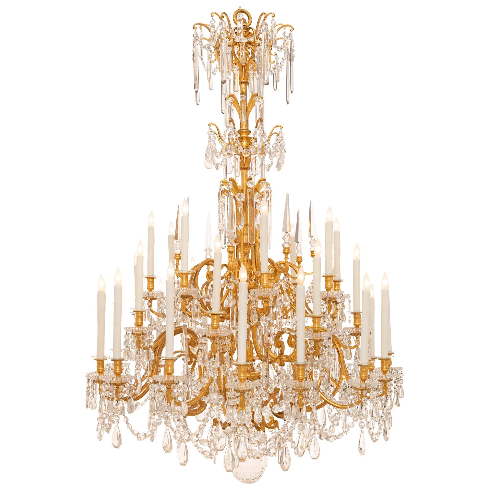 Araña francesa del siglo XIX de Ormolu y Cristal de Baccarat del s. XVI Luis XVI en venta