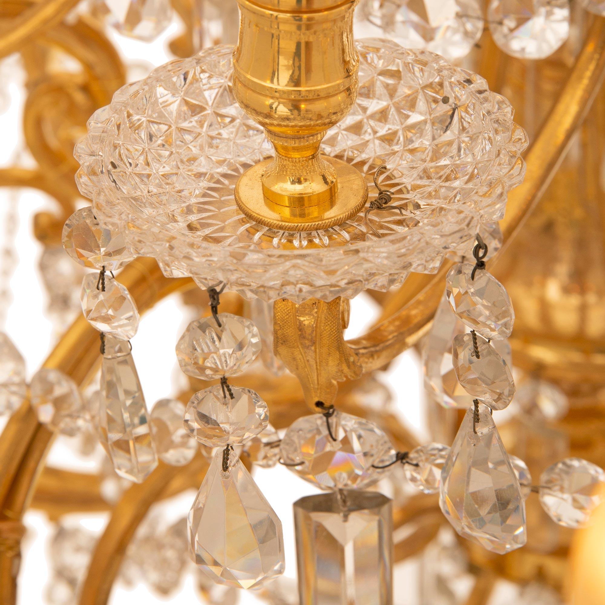 Araña francesa del siglo XIX de Ormolu y Cristal de Baccarat del s. XVI en venta 1