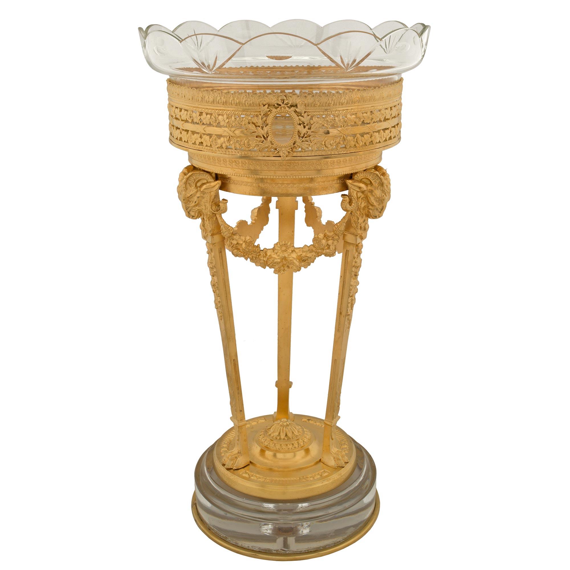 French 19th Century Louis XVI St. Ormolu and Baccarat Crystal Présentoire In Good Condition For Sale In West Palm Beach, FL
