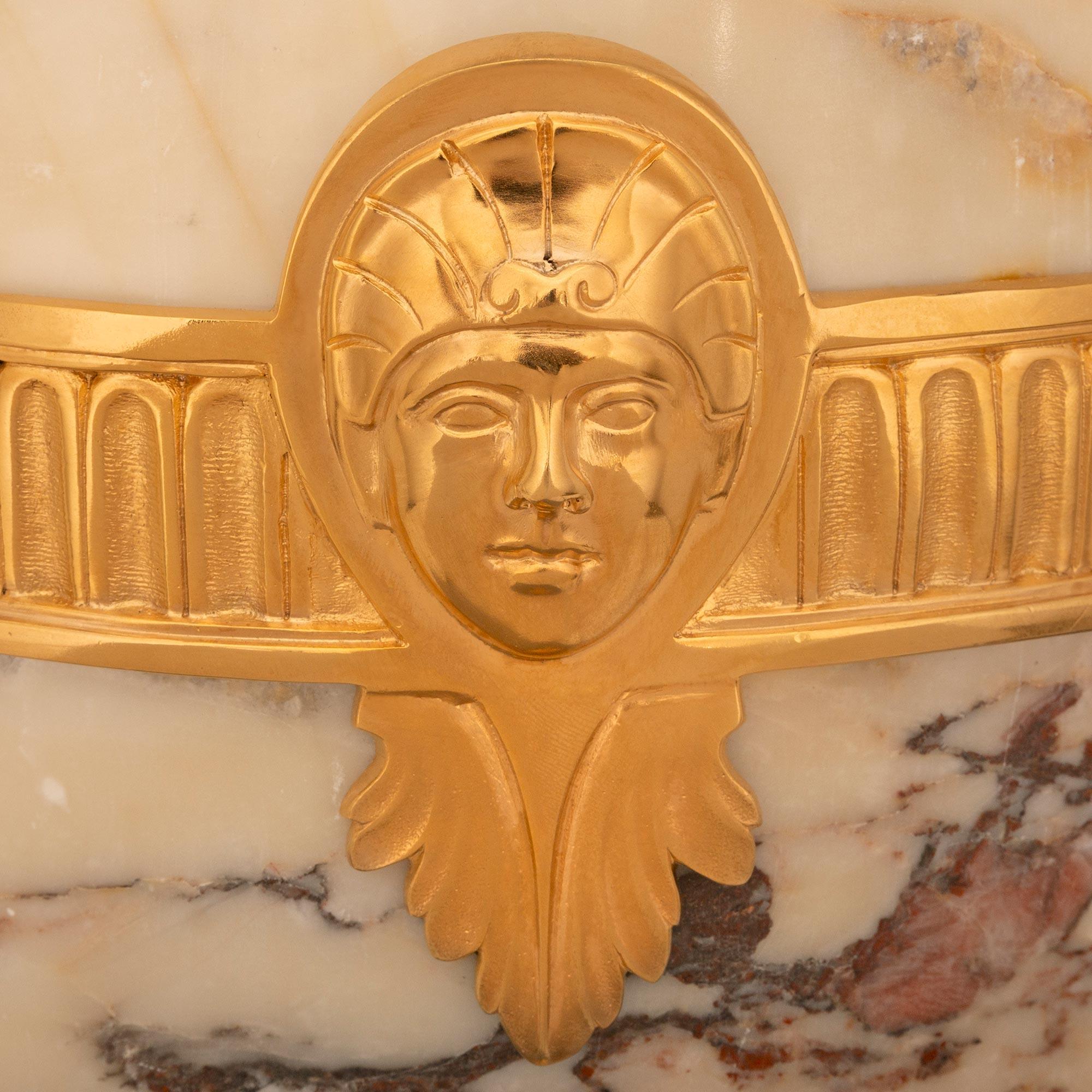 Similoro Lampada francese del XIX secolo in stile Luigi XVI in Ormolu e marmo di Violette in vendita