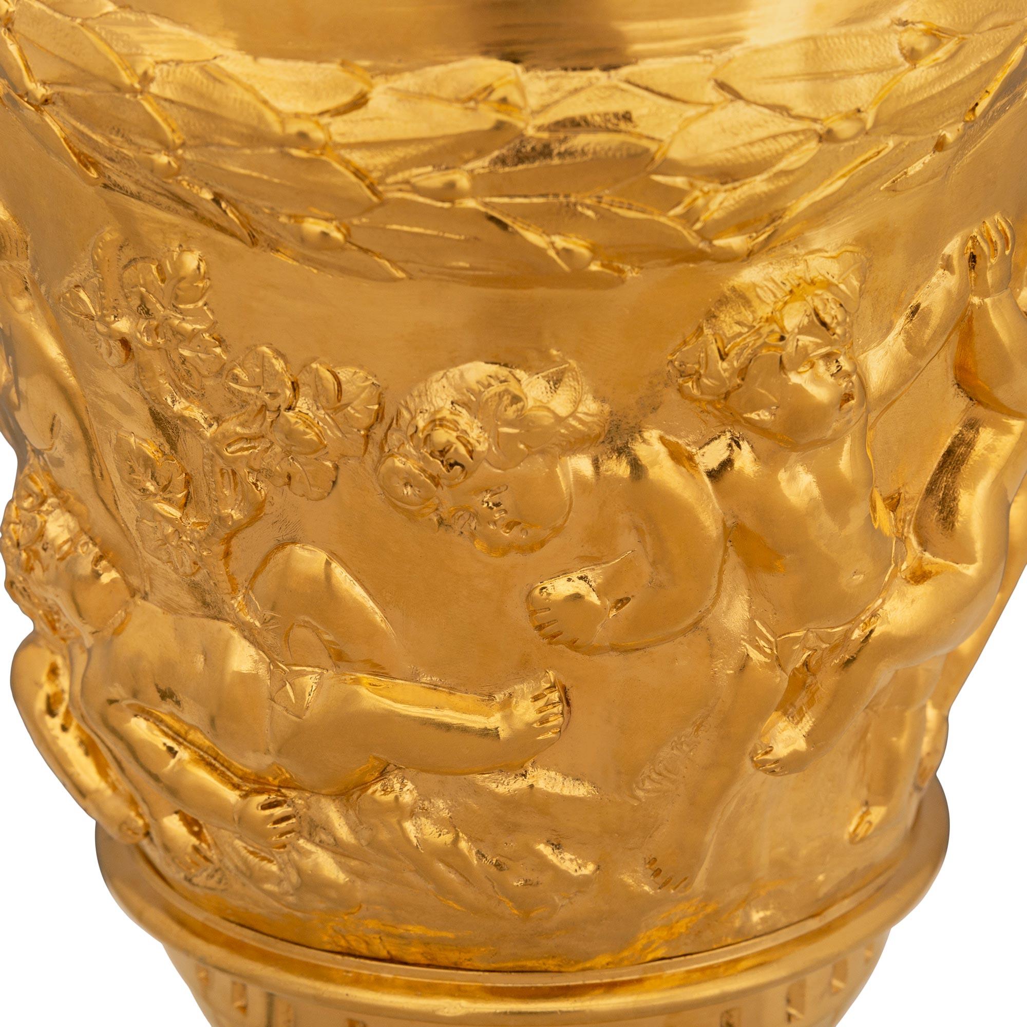 Französische Louis-XVI-Lampe aus Goldbronze und Calacatta-Marmor, 19. Jahrhundert im Angebot 3