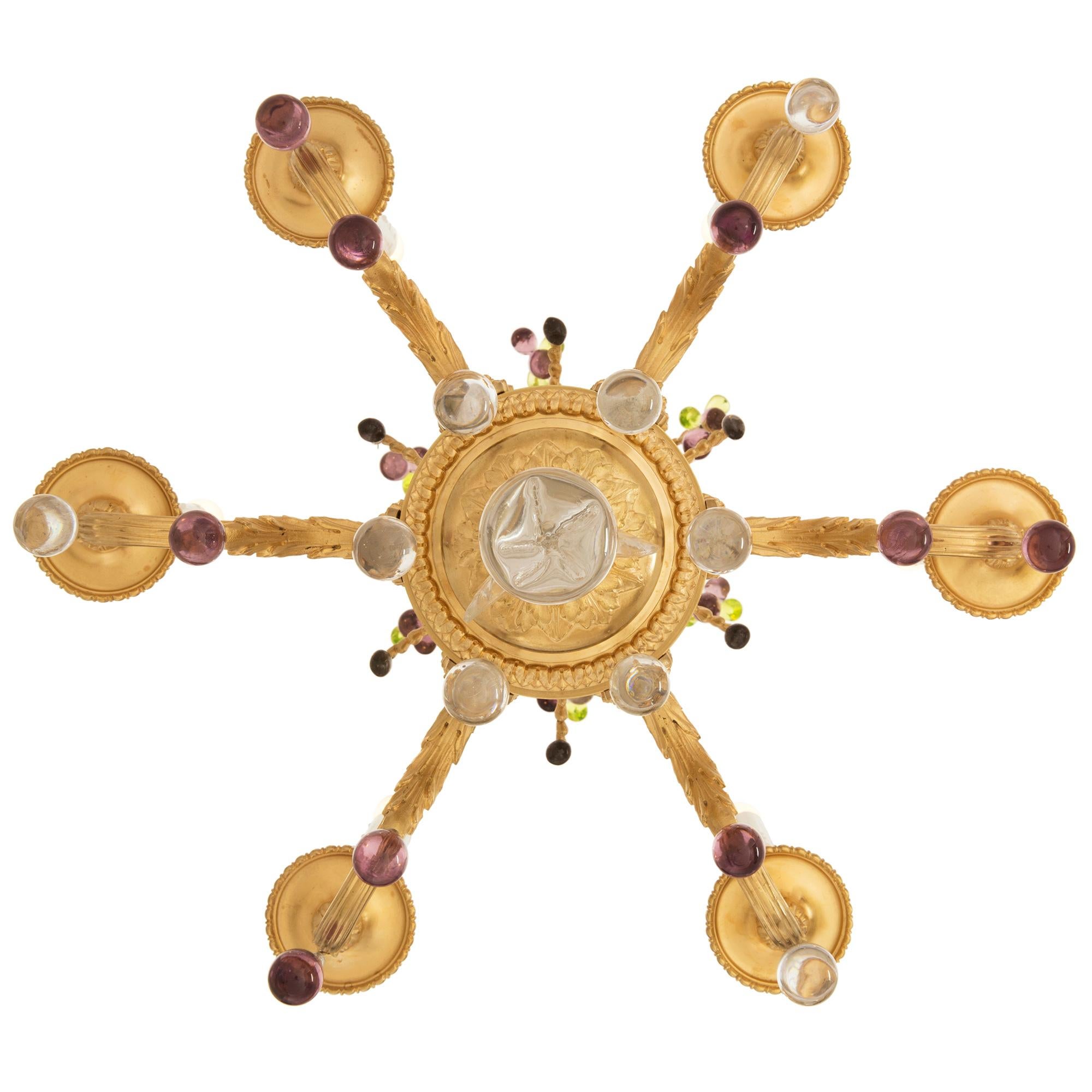 Kronleuchter aus Goldbronze und Kristall im Louis-XVI-Stil des 19. Jahrhunderts im Angebot 3