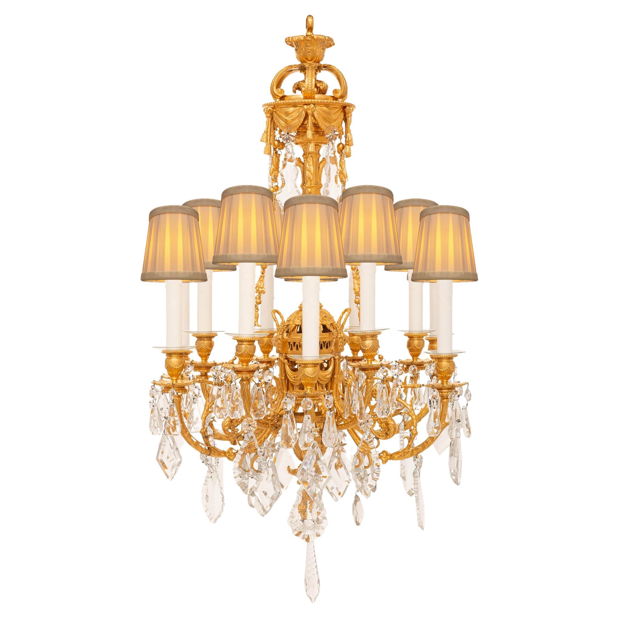 Lustre Louis XVI du 19ème siècle en bronze doré et verre taillé