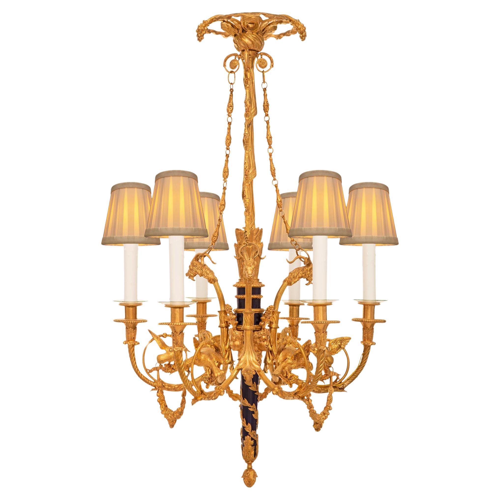 Lampadario francese del XIX secolo in stile Luigi XVI in ormolu e bronzo smaltato