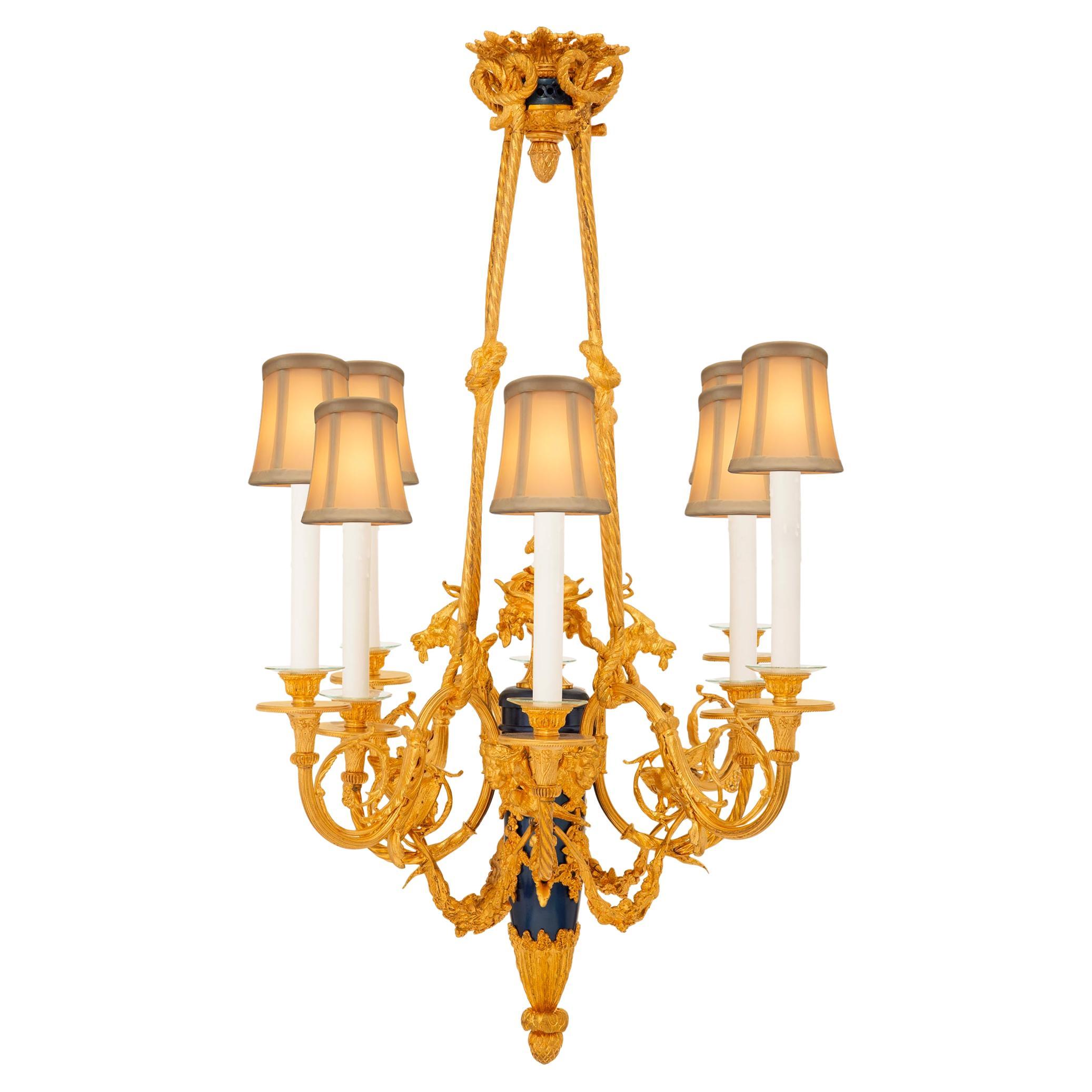 Lampadario francese del XIX secolo in stile Luigi XVI in ormolu e bronzo smaltato