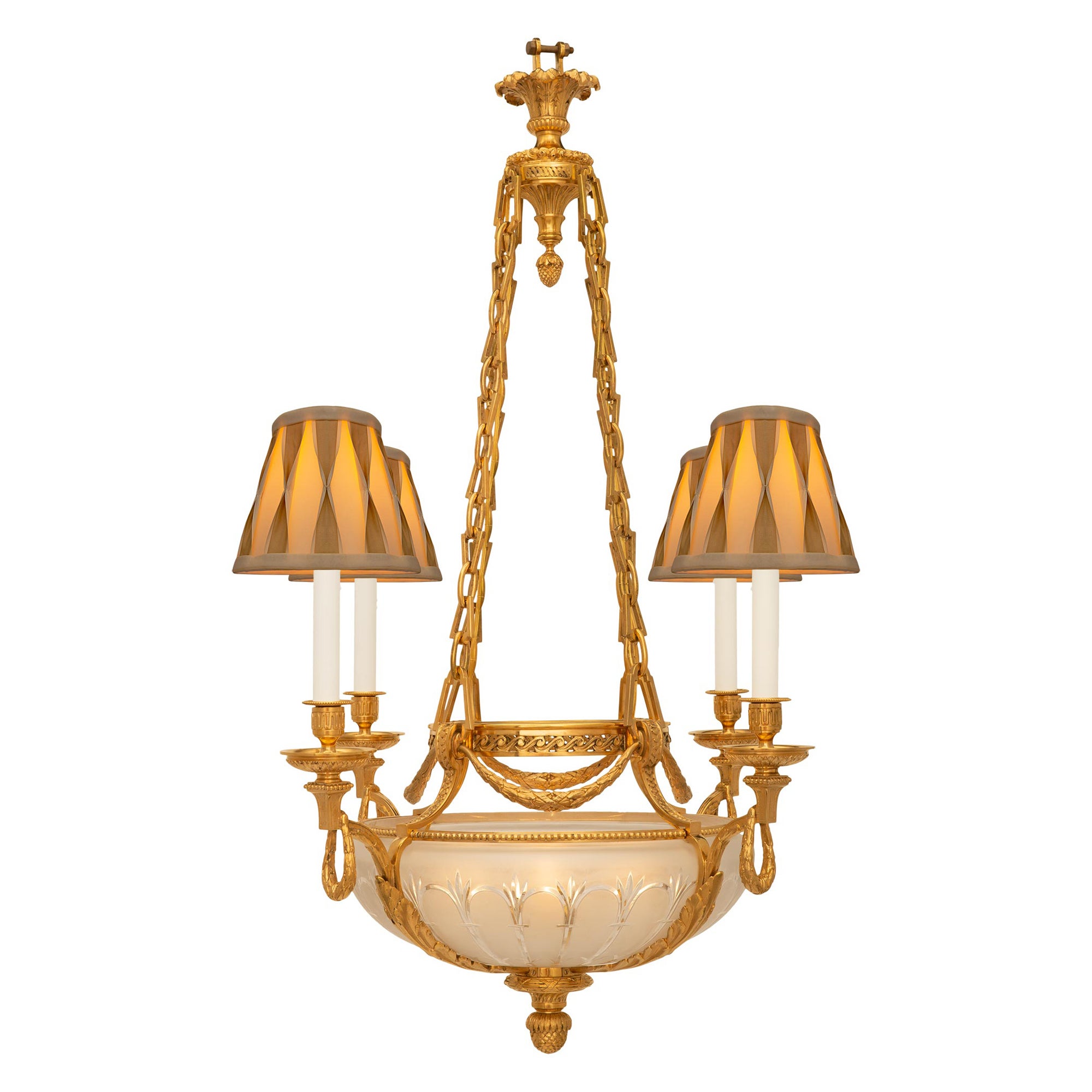 Lustre français du 19ème siècle de style Louis XVI en bronze doré et cristal dépoli gravé