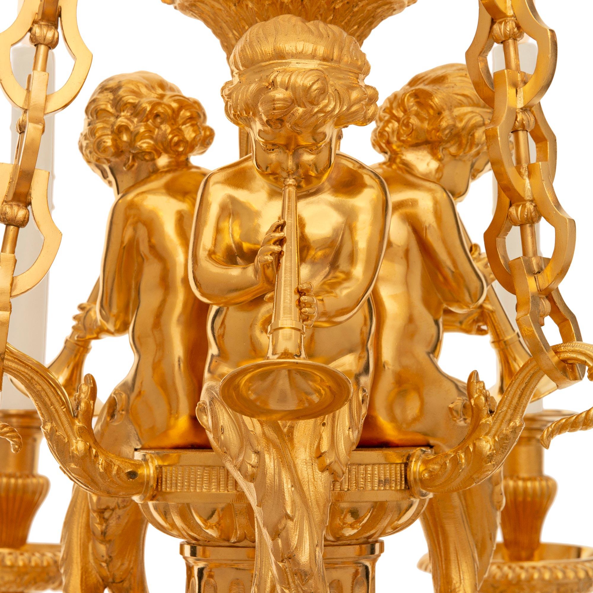 Verre Lustres en bronze doré et verre dépoli de style Louis XVI du 19e siècle. en vente